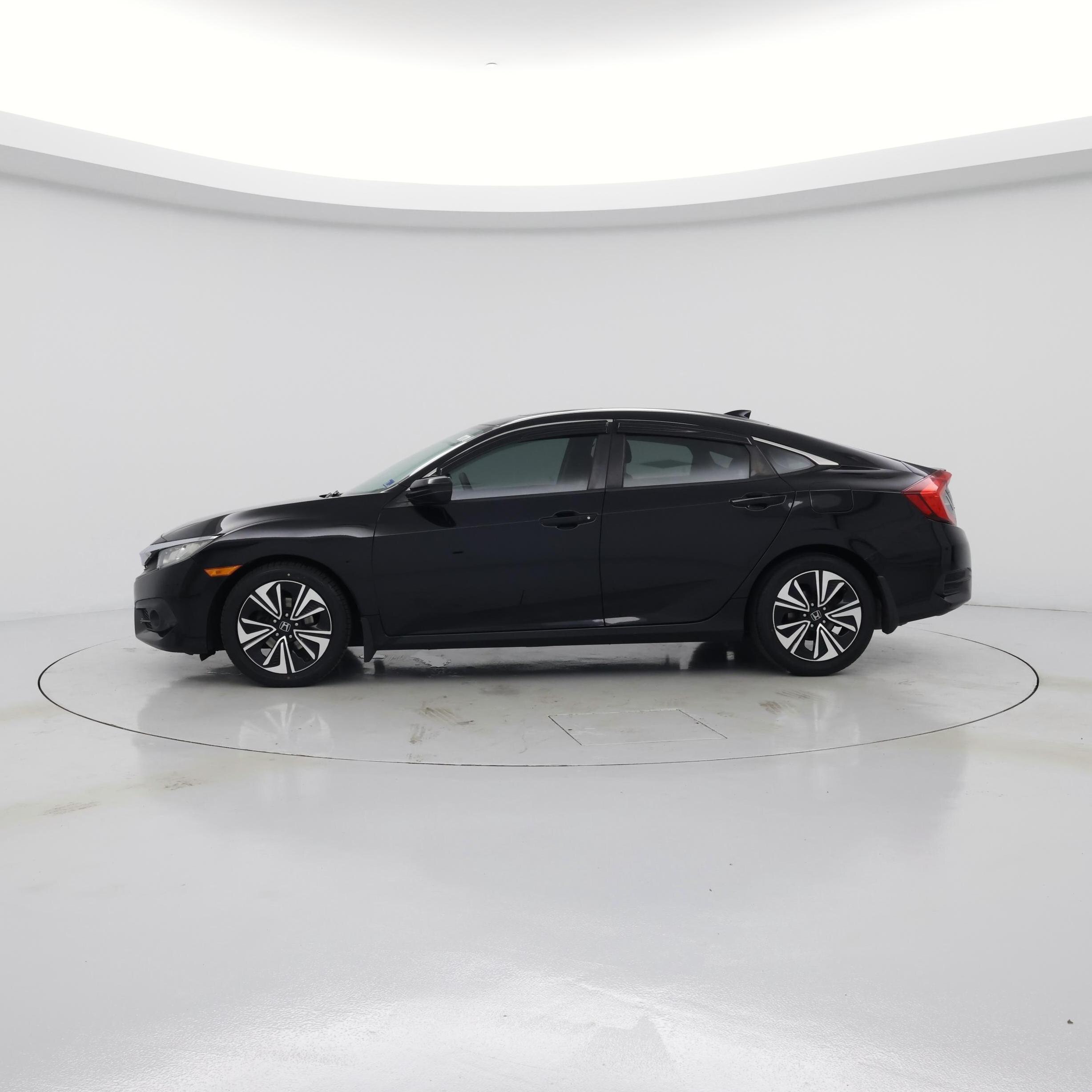 Thumbnail: 2017 Honda Civic - 3