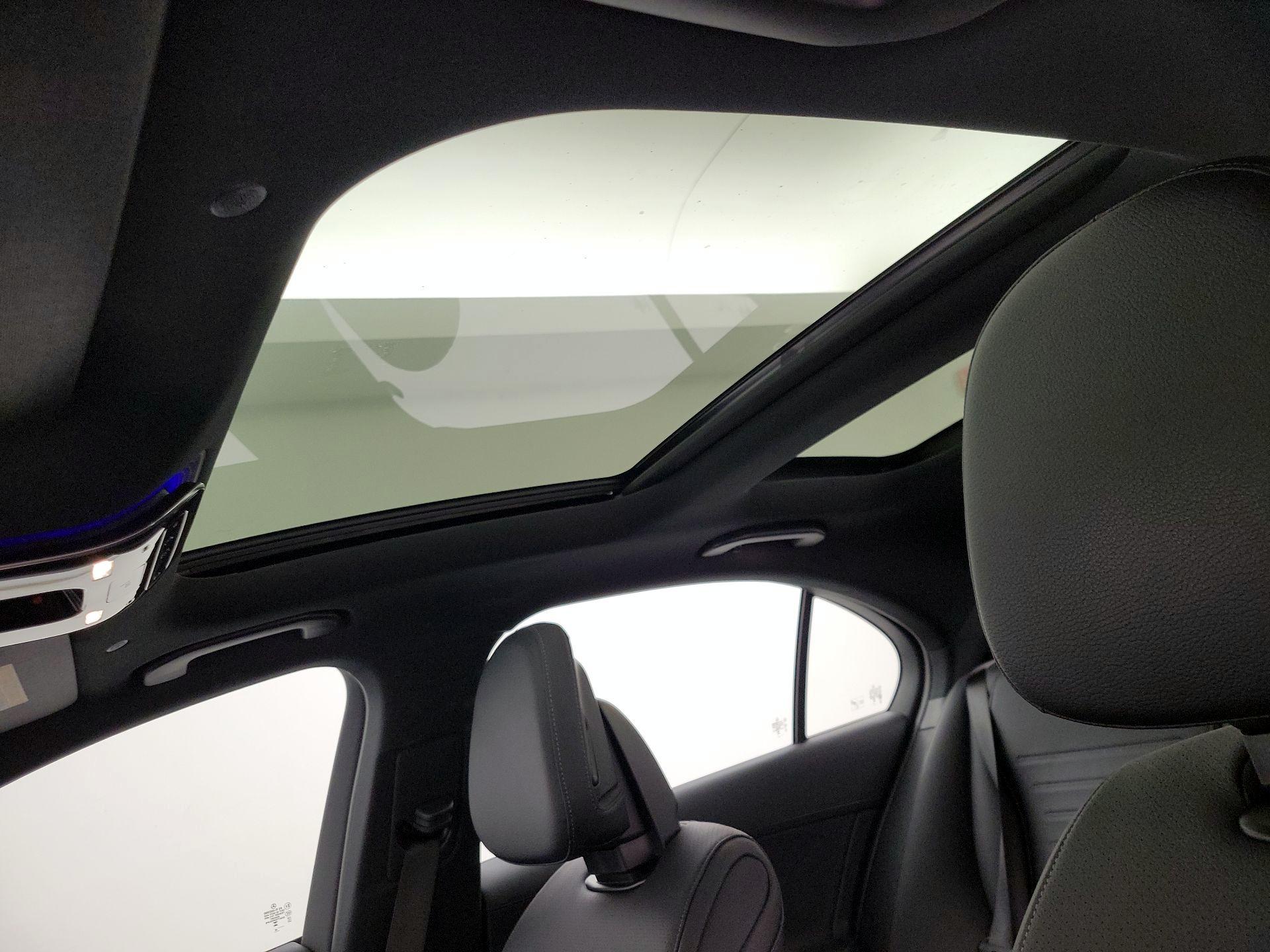 Thumbnail: 2025 Mercedes-Benz C-Class - 20