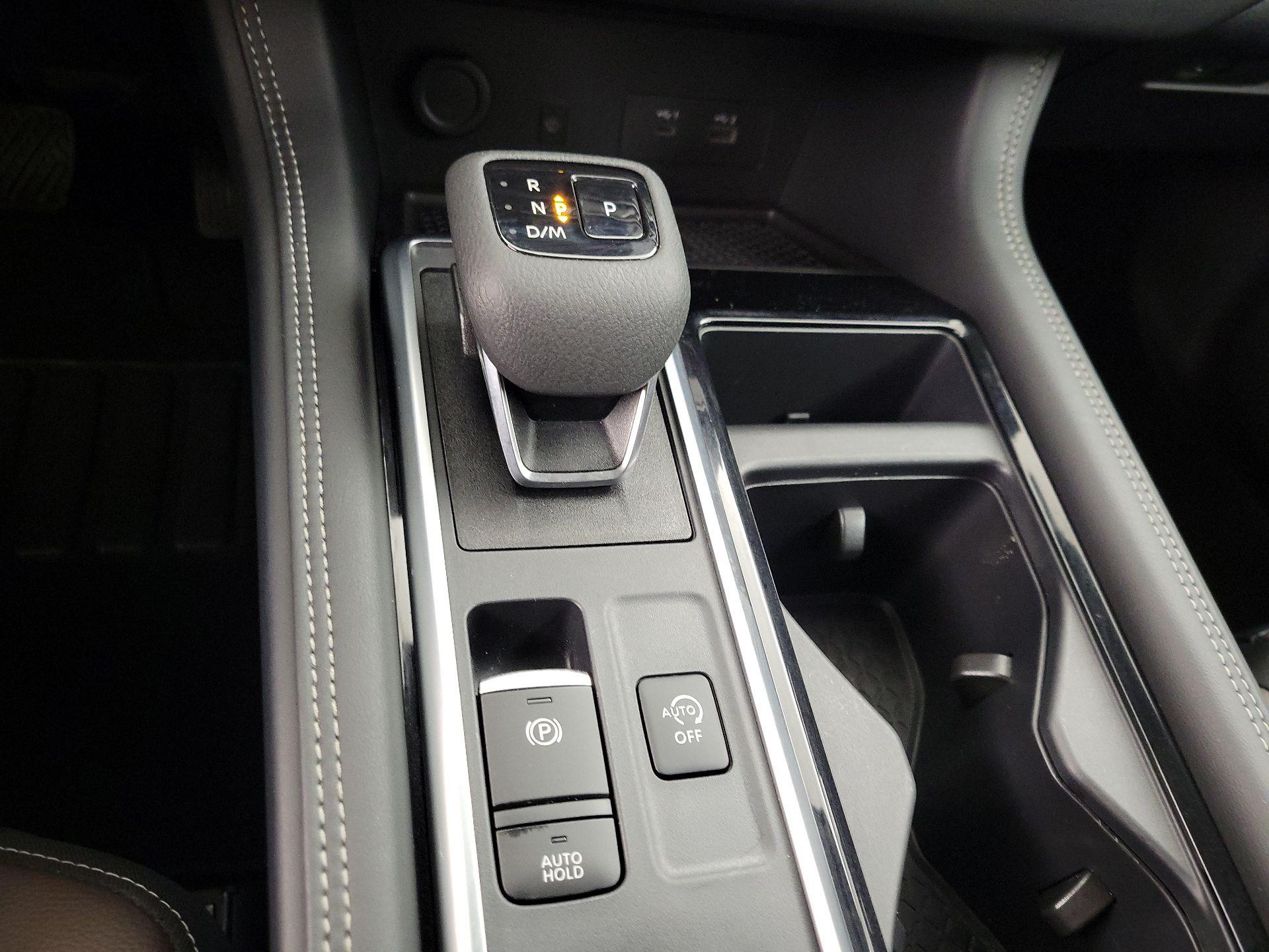 Thumbnail: 2023 Nissan Pathfinder - 18