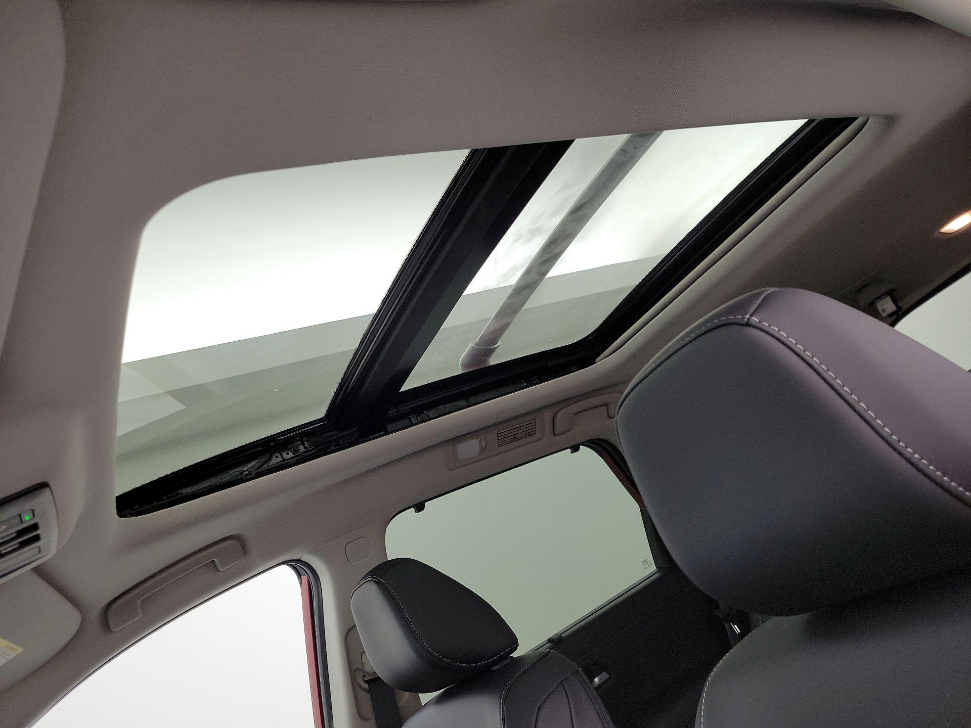 Thumbnail: 2023 Nissan Pathfinder - 20