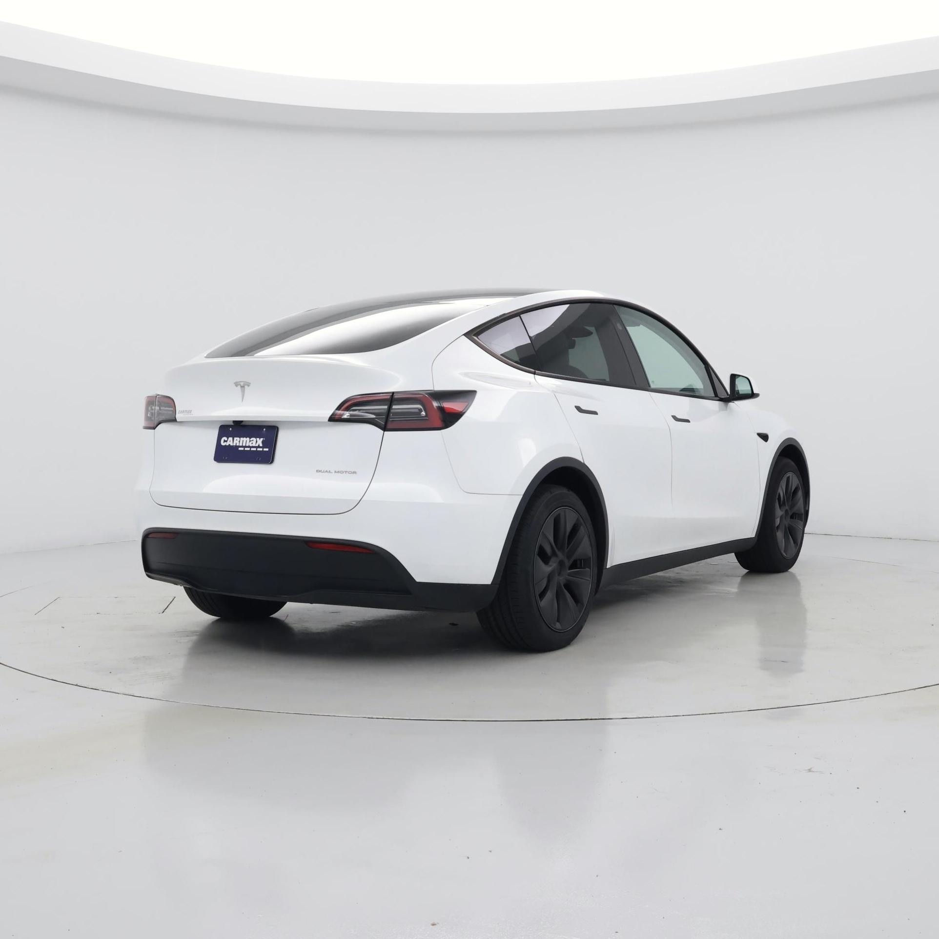 Thumbnail: 2024 Tesla Model Y - 8