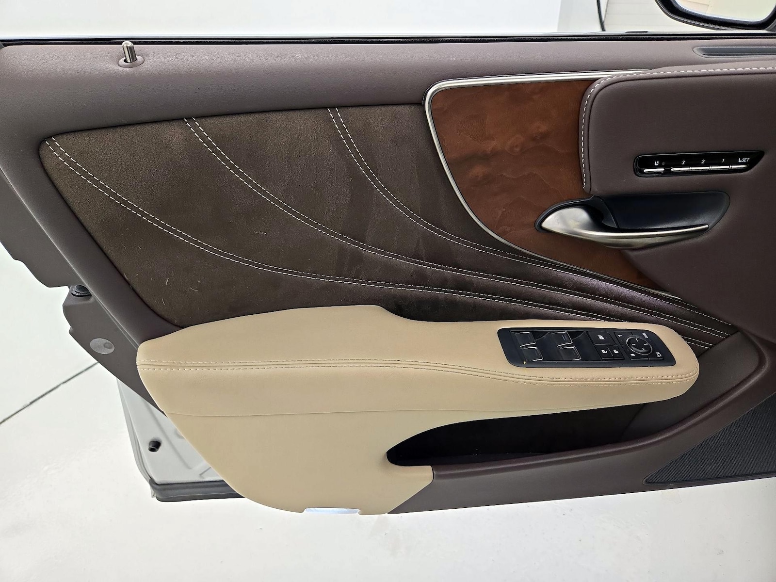 2018 Lexus LS Base - Photo 13