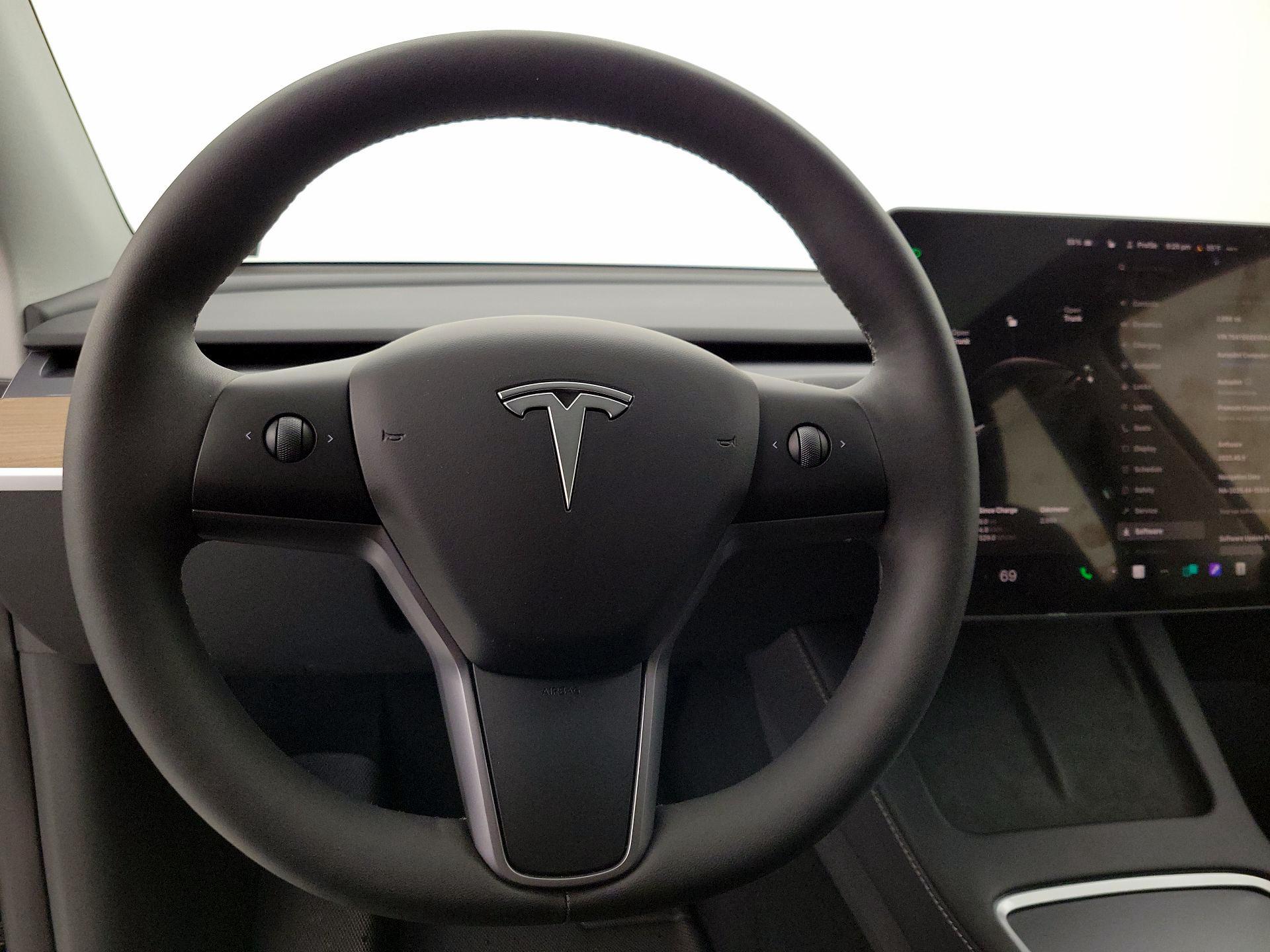 Thumbnail: 2024 Tesla Model Y - 10