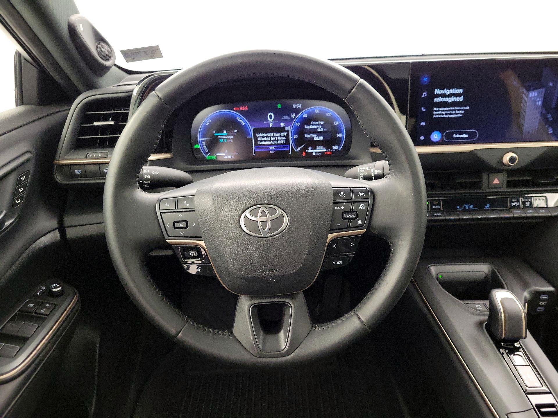 Thumbnail: 2023 Toyota Crown - 10