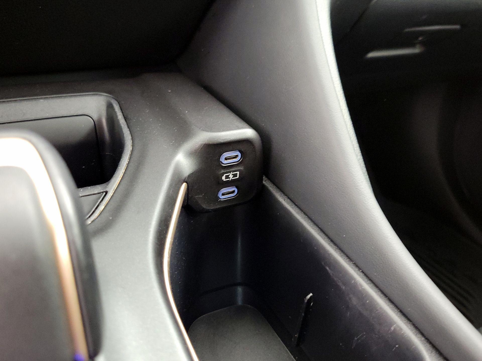 Thumbnail: 2023 Toyota Crown - 18