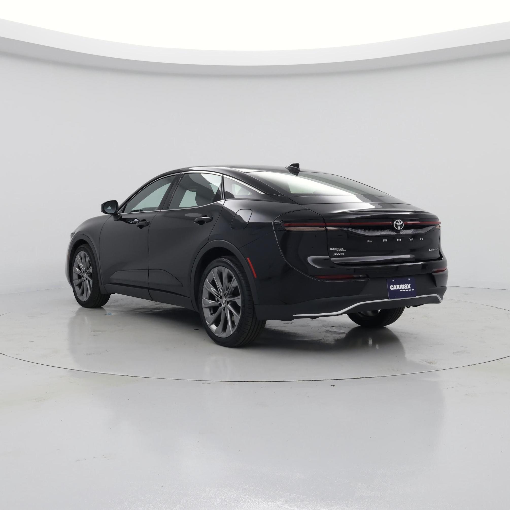 Thumbnail: 2023 Toyota Crown - 2