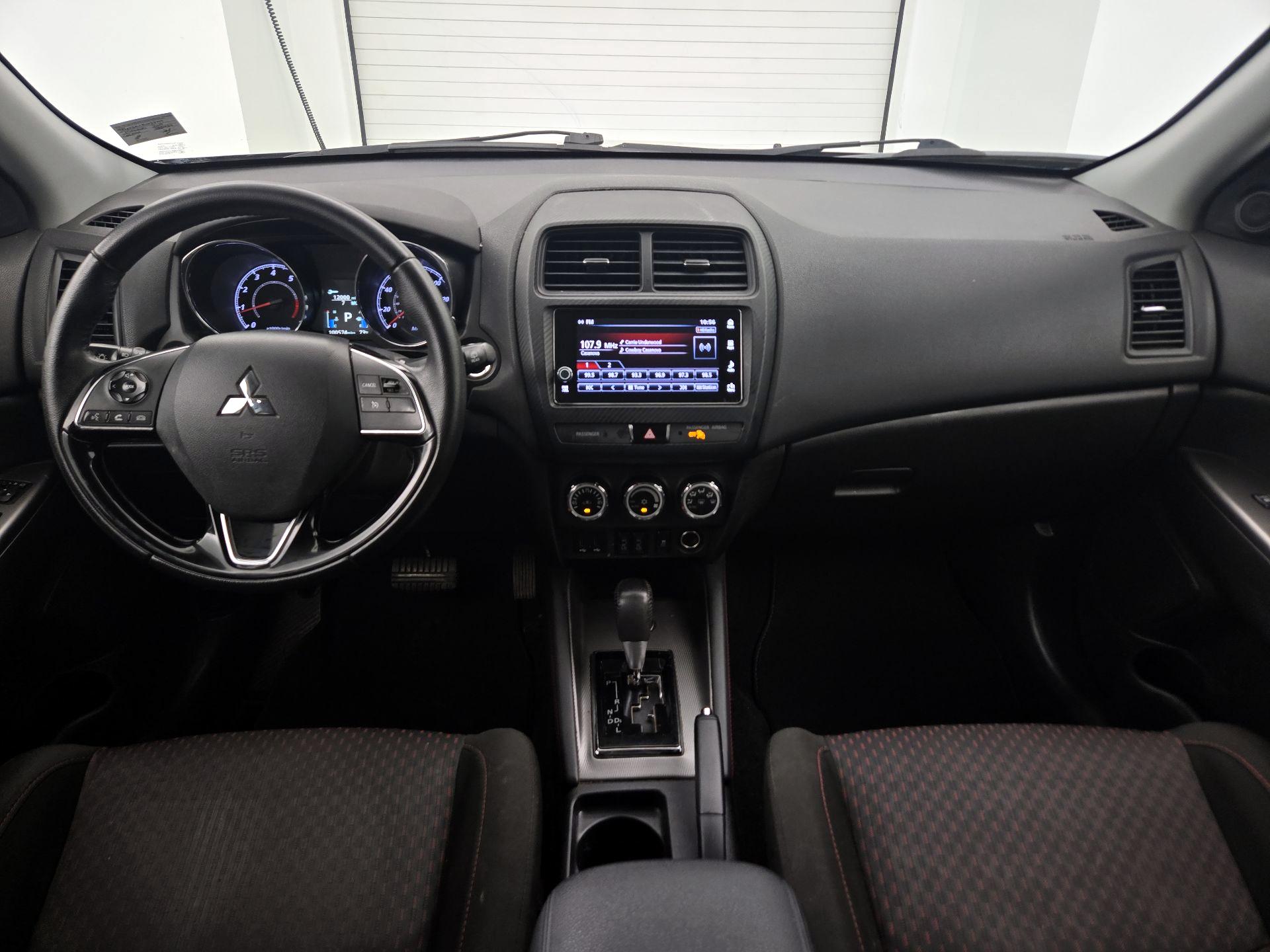 Thumbnail: 2019 Mitsubishi Outlander Sport - 9