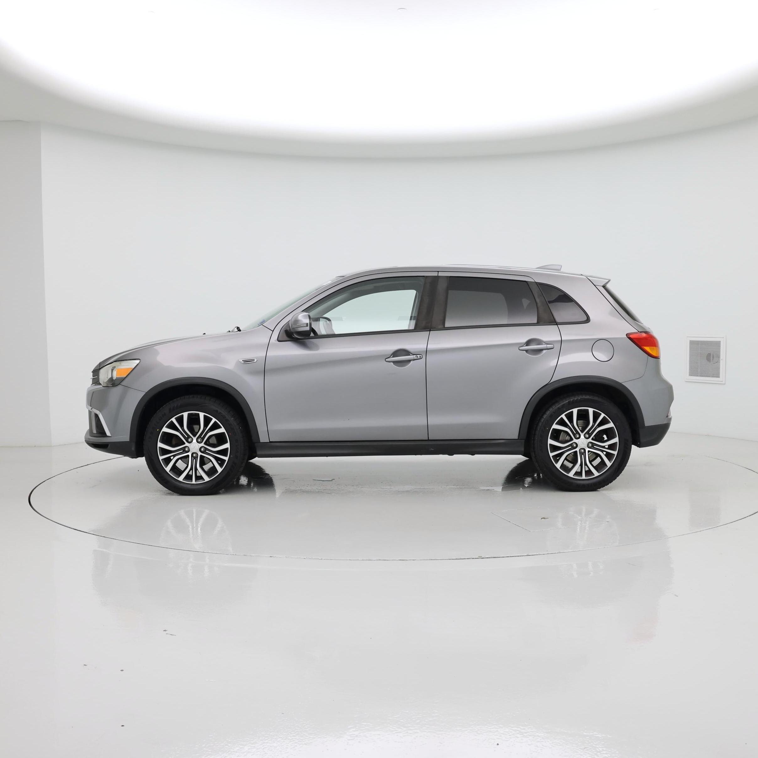 Thumbnail: 2019 Mitsubishi Outlander Sport - 3