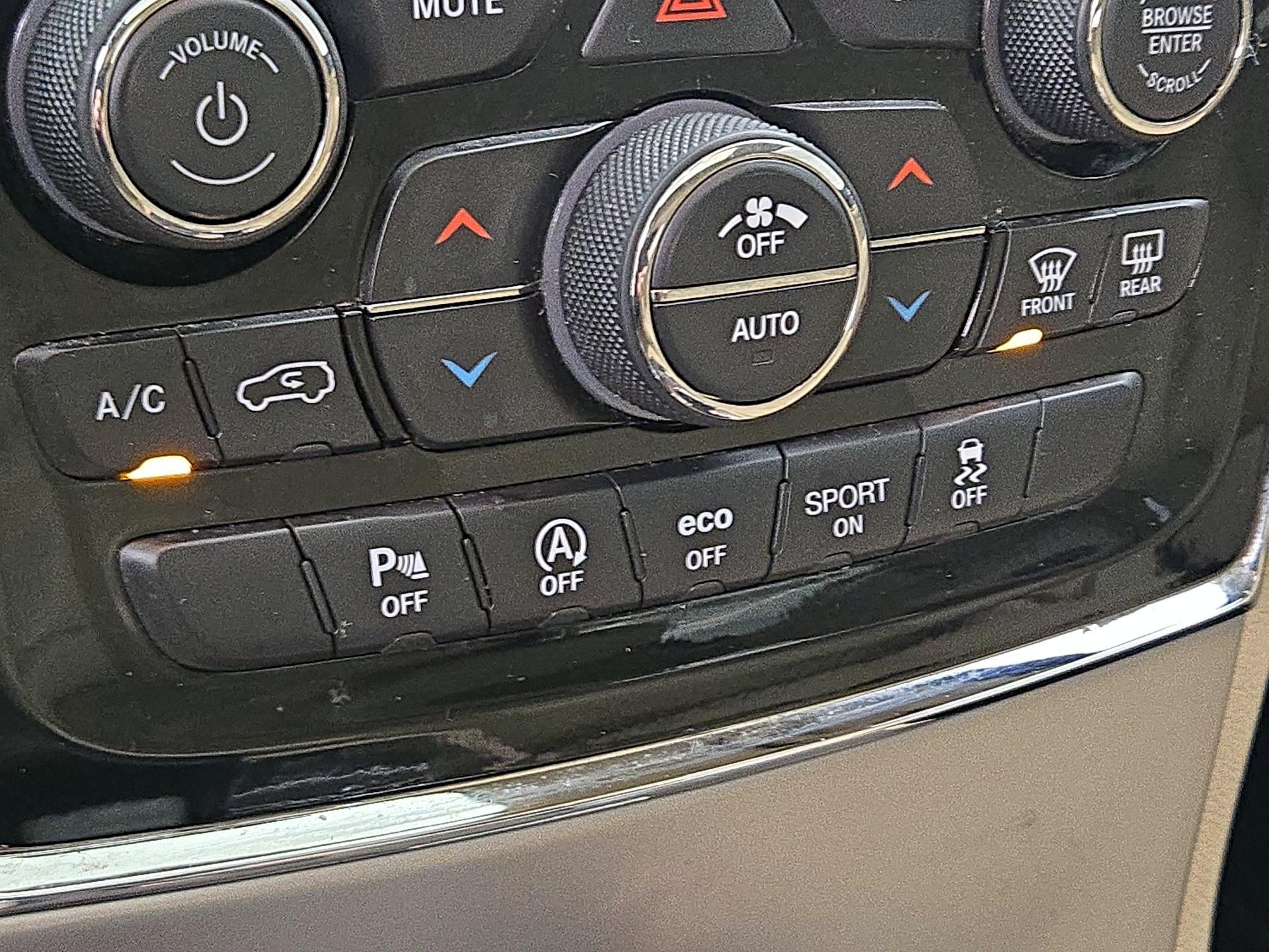 Thumbnail: 2019 Jeep Grand Cherokee - 17