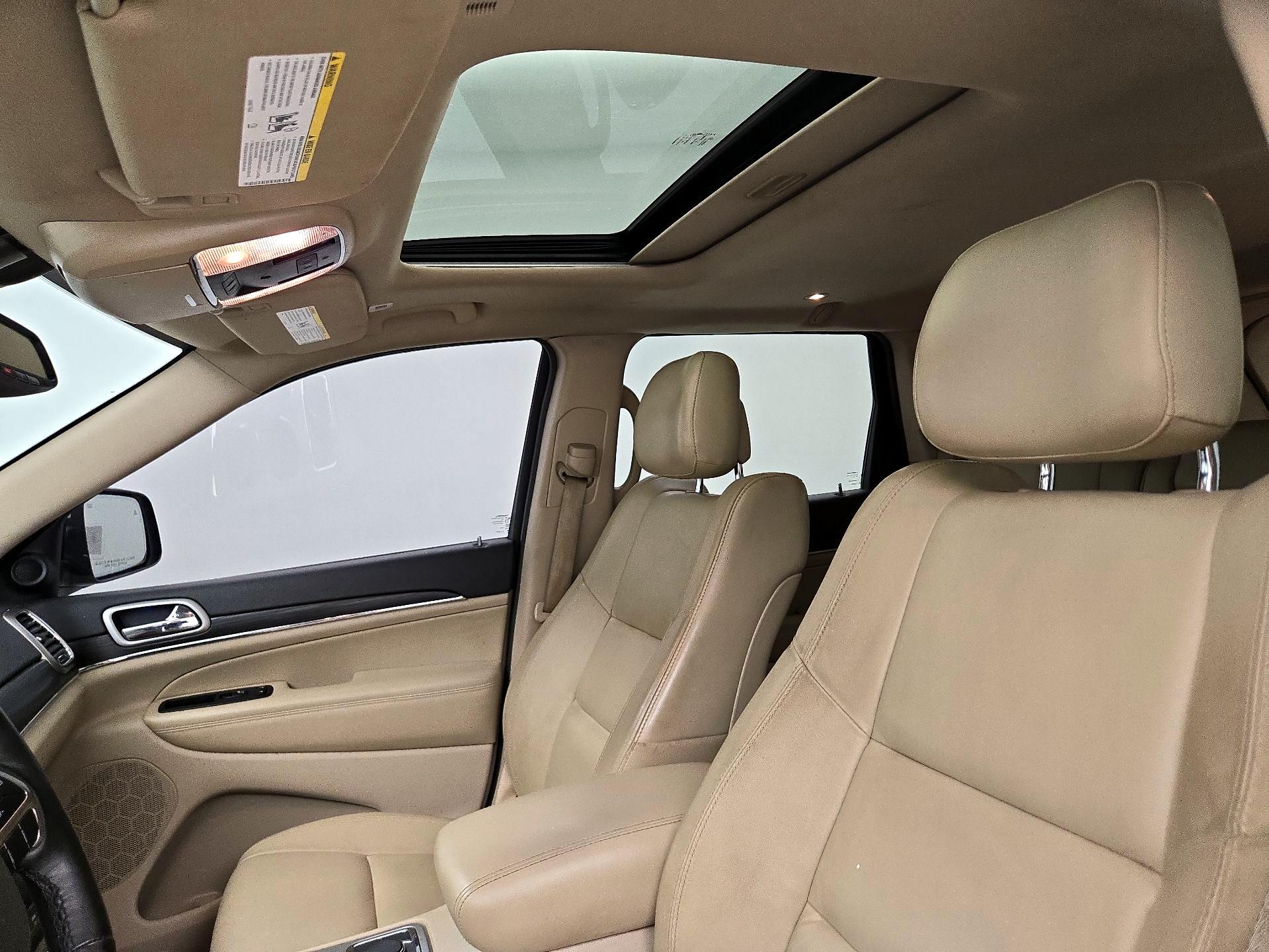 Thumbnail: 2019 Jeep Grand Cherokee - 20