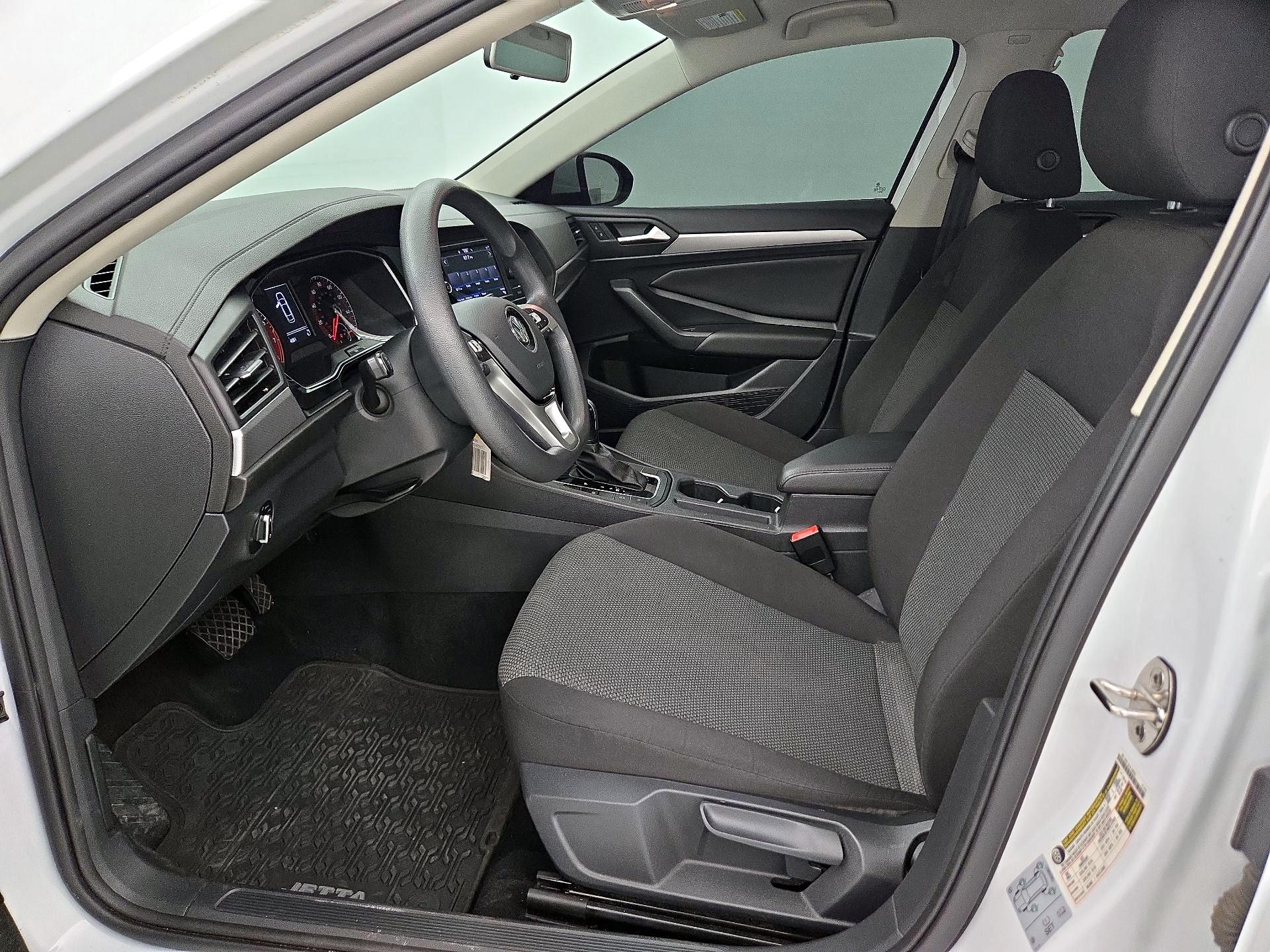 Thumbnail: 2021 Volkswagen Jetta - 11
