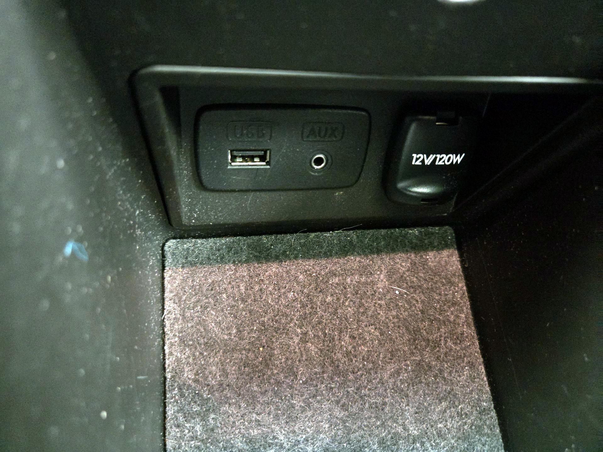 Thumbnail: 2014 Subaru Outback - 18