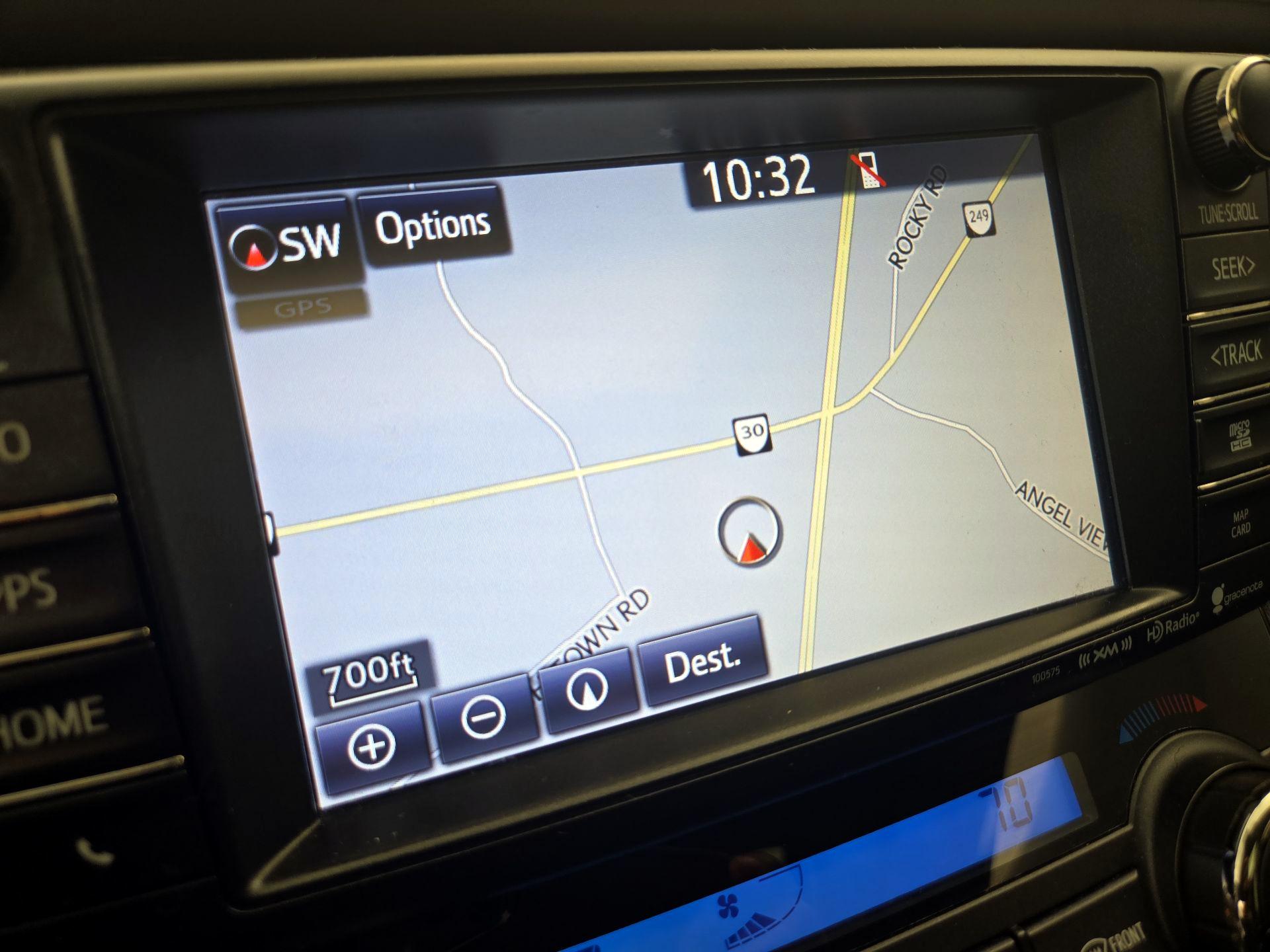 Thumbnail: 2018 Toyota RAV4 - 14