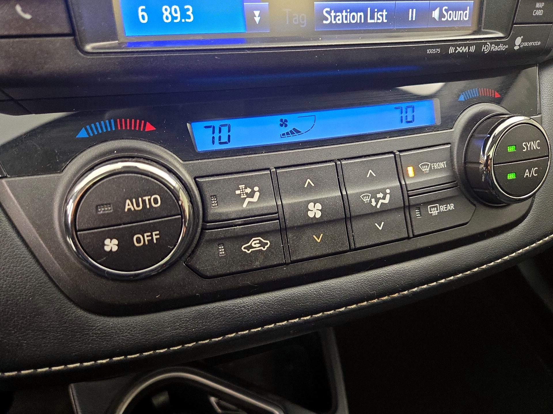 Thumbnail: 2018 Toyota RAV4 - 17