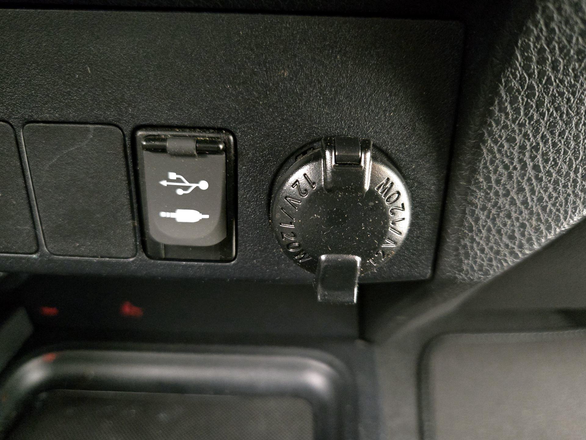 Thumbnail: 2018 Toyota RAV4 - 19