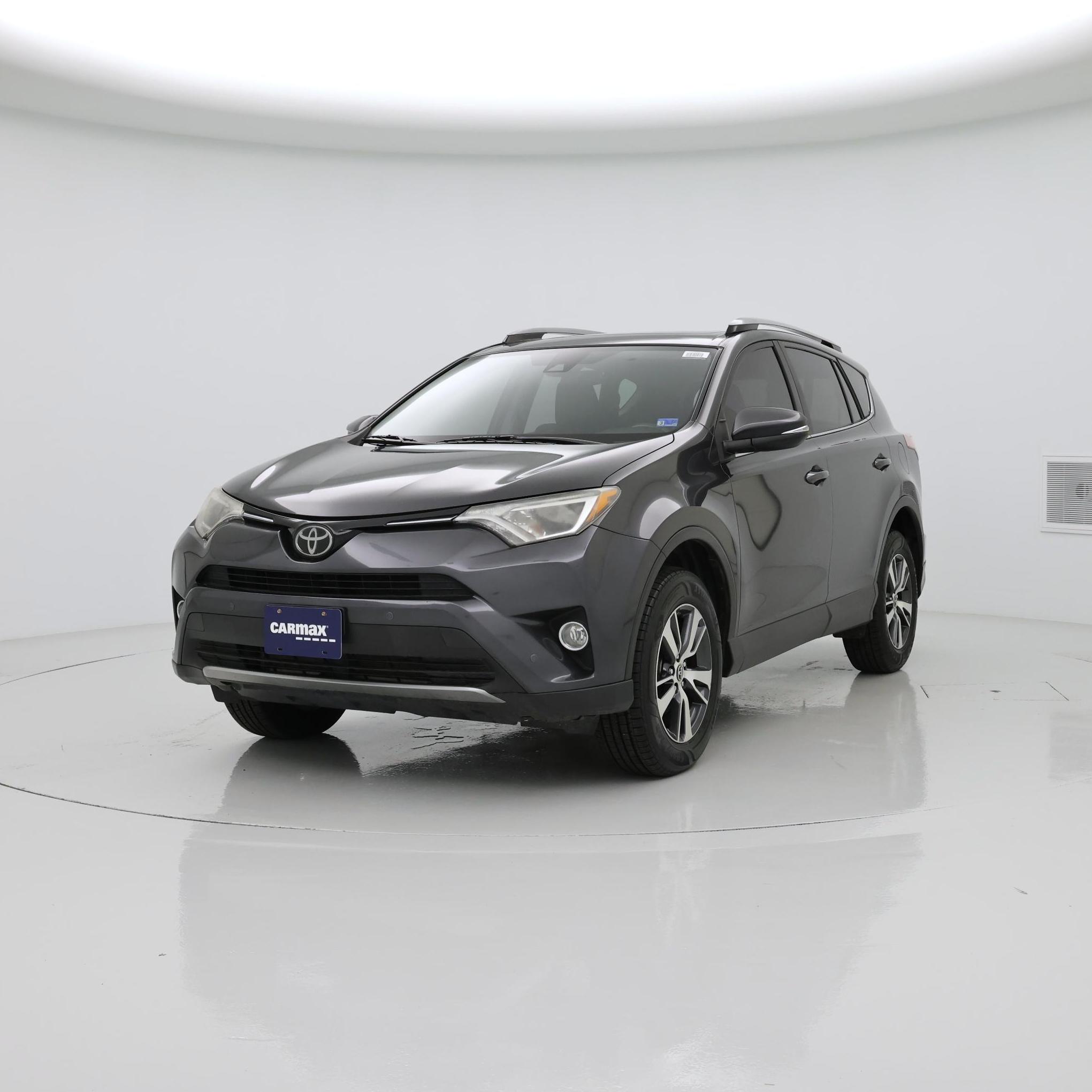 Thumbnail: 2018 Toyota RAV4 - 4