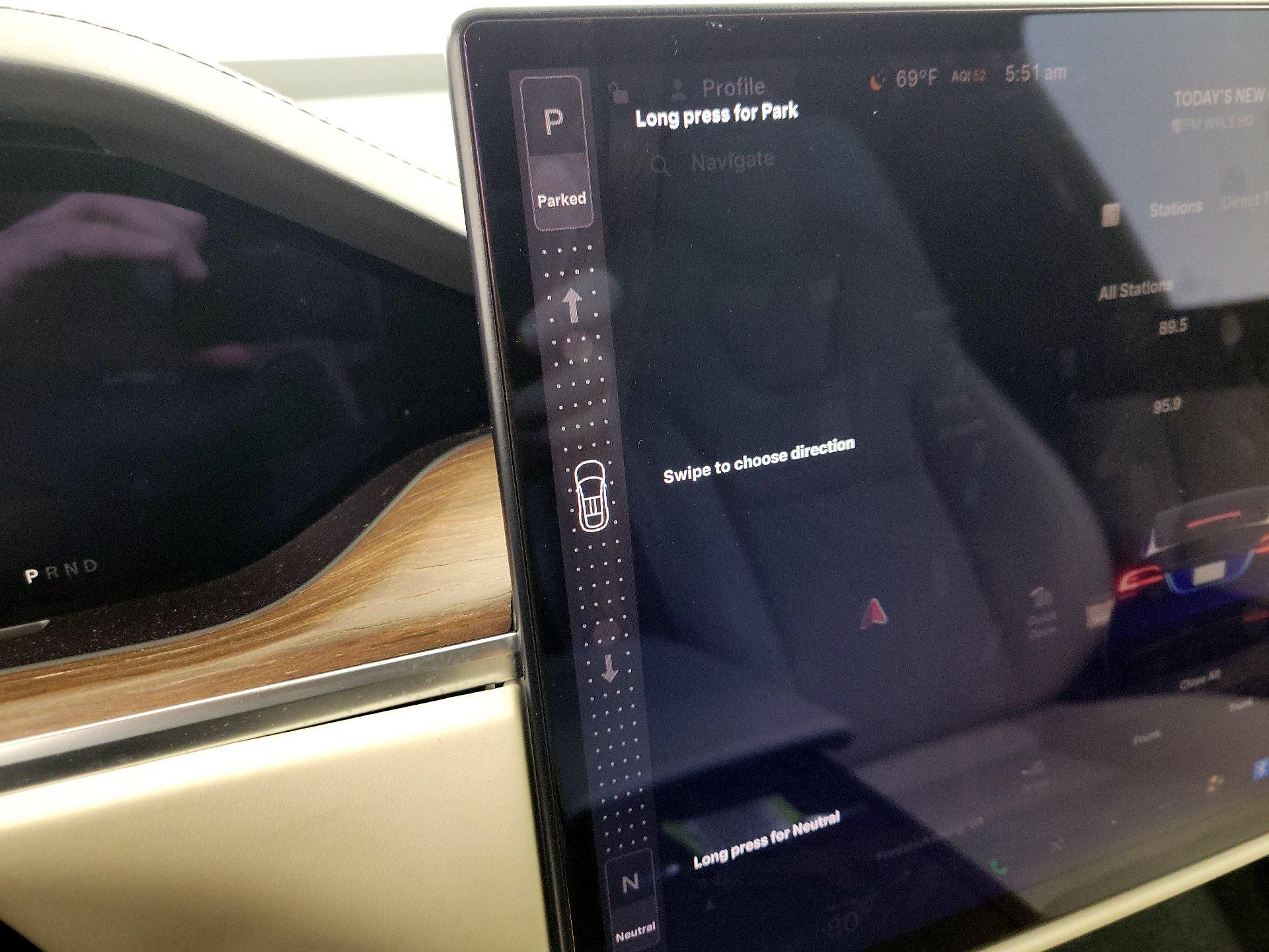 Thumbnail: 2022 Tesla Model X - 17