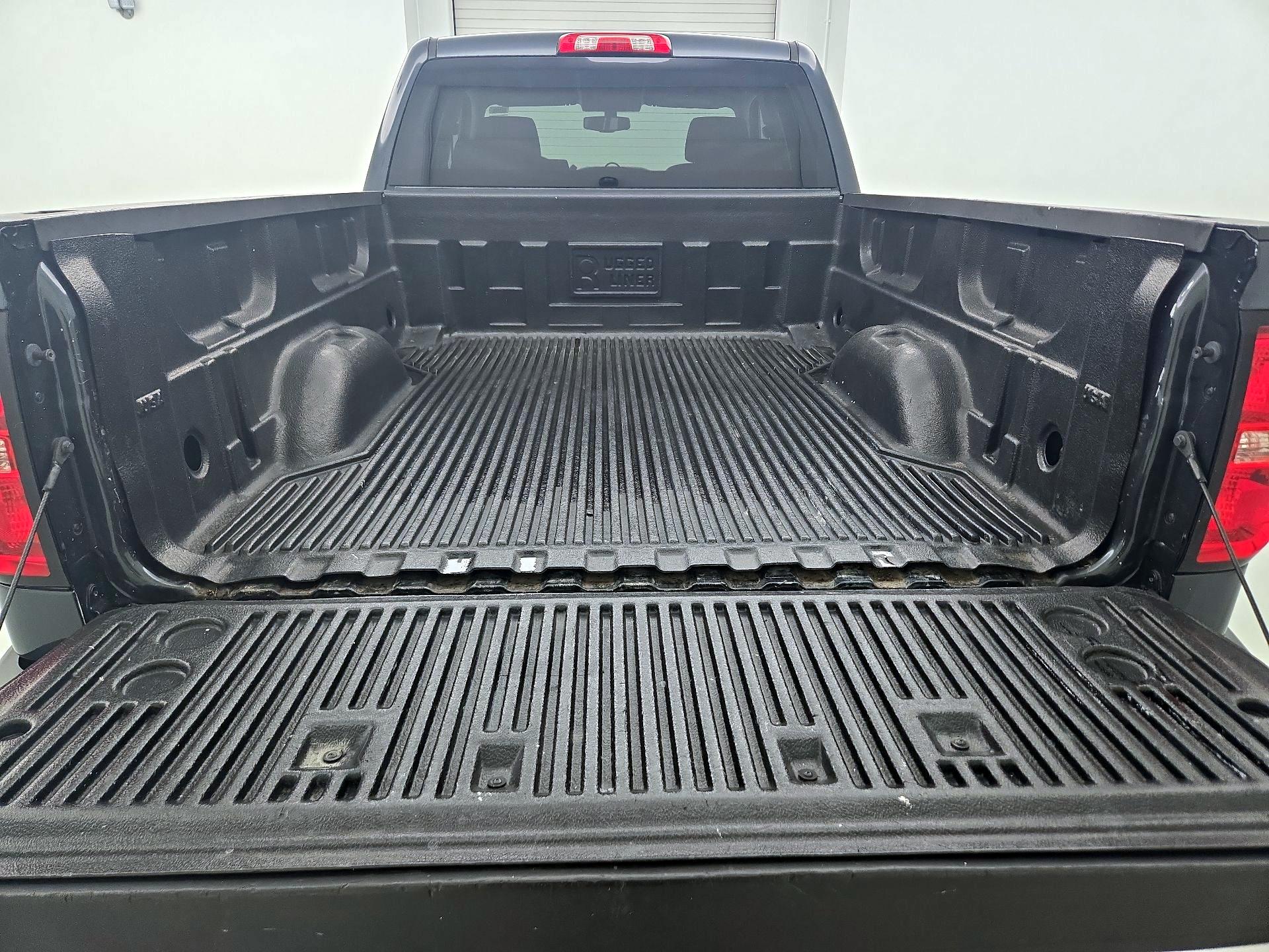 Thumbnail: 2019 Chevrolet Silverado 1500 - 20