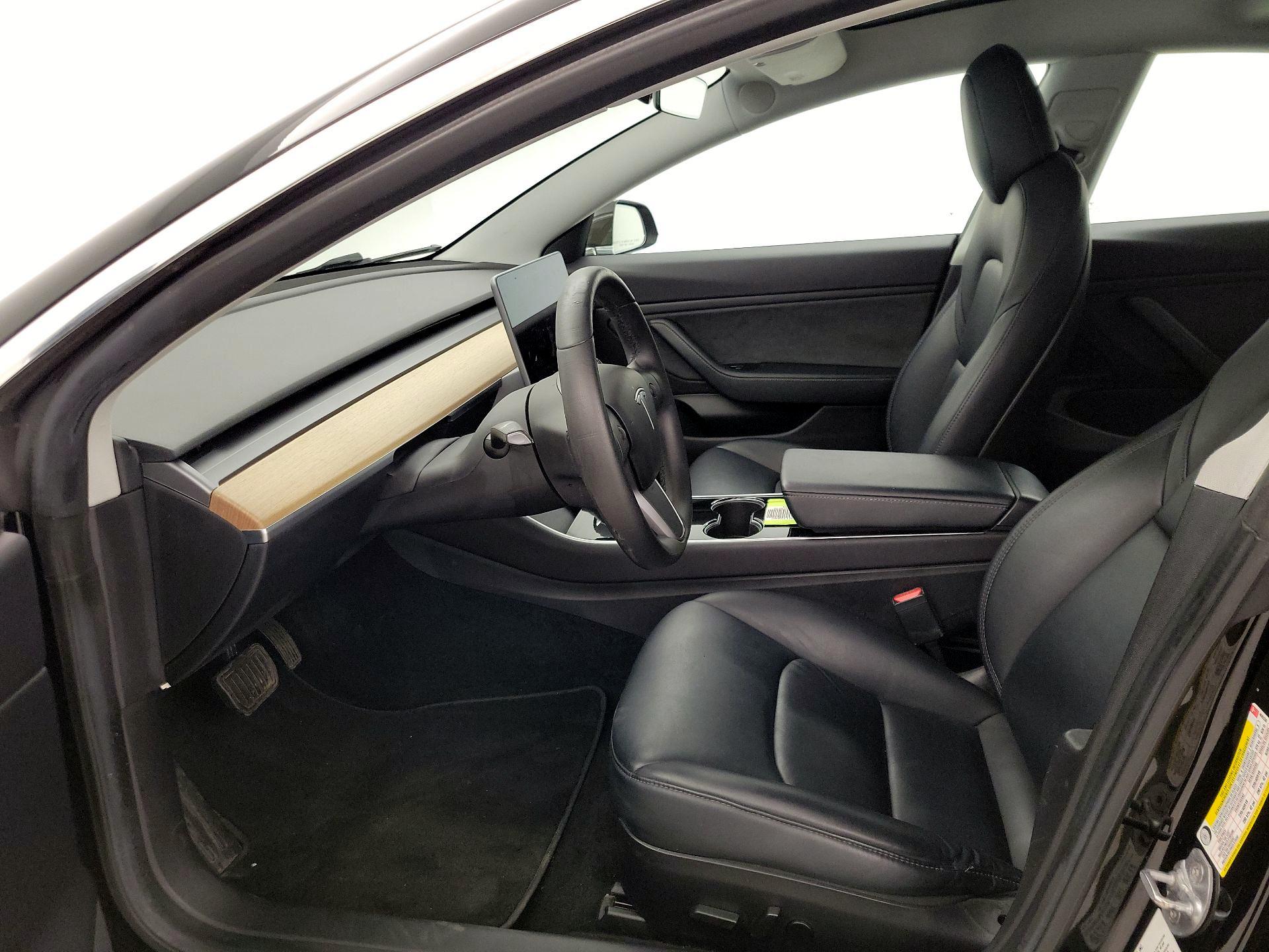 Thumbnail: 2019 Tesla Model 3 - 11