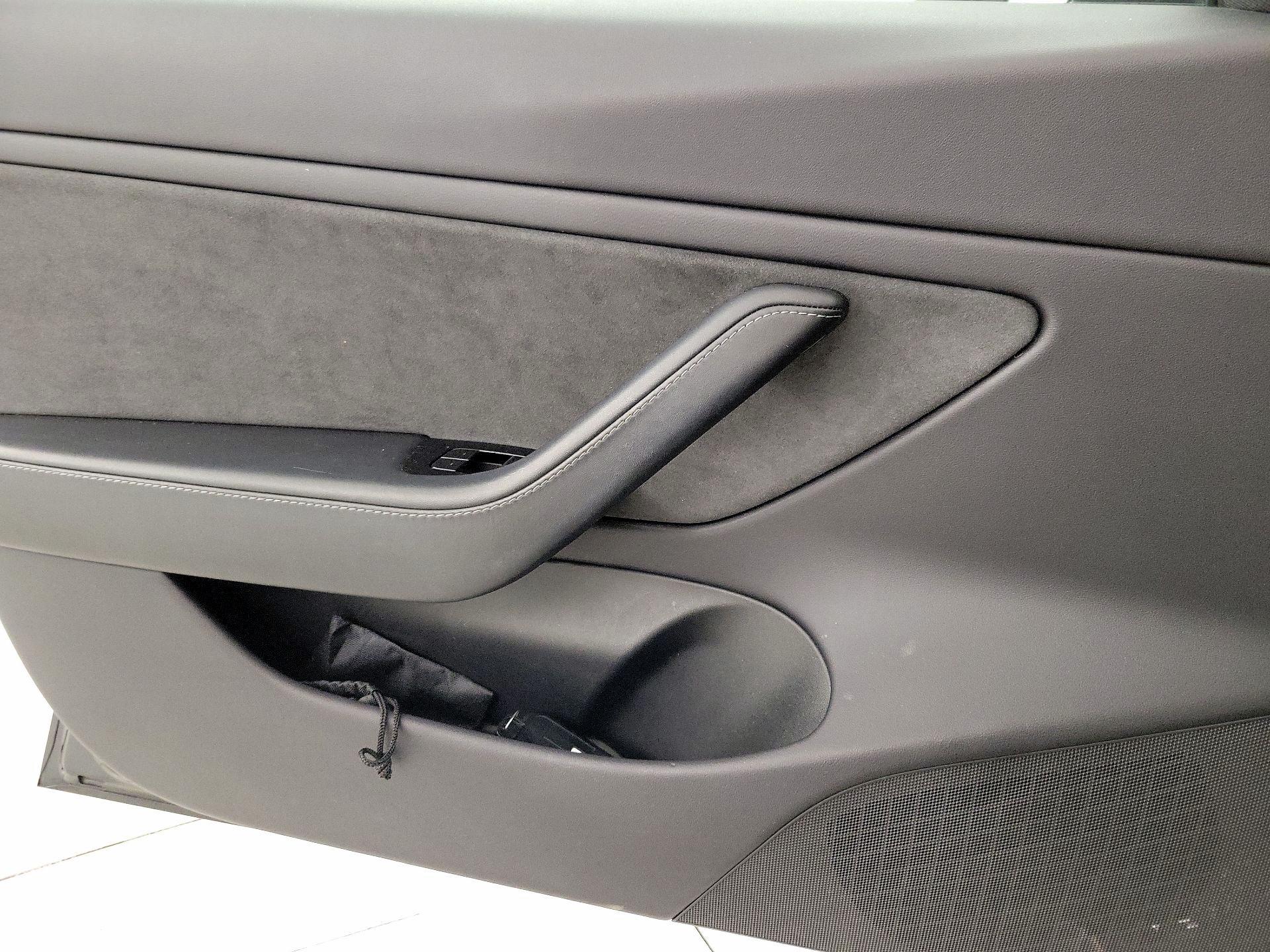 Thumbnail: 2019 Tesla Model 3 - 12