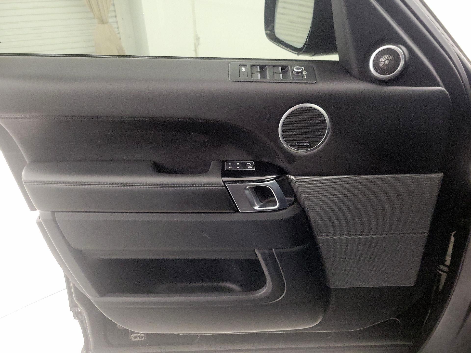 Thumbnail: 2017 Land Rover Range Rover Sport - 12