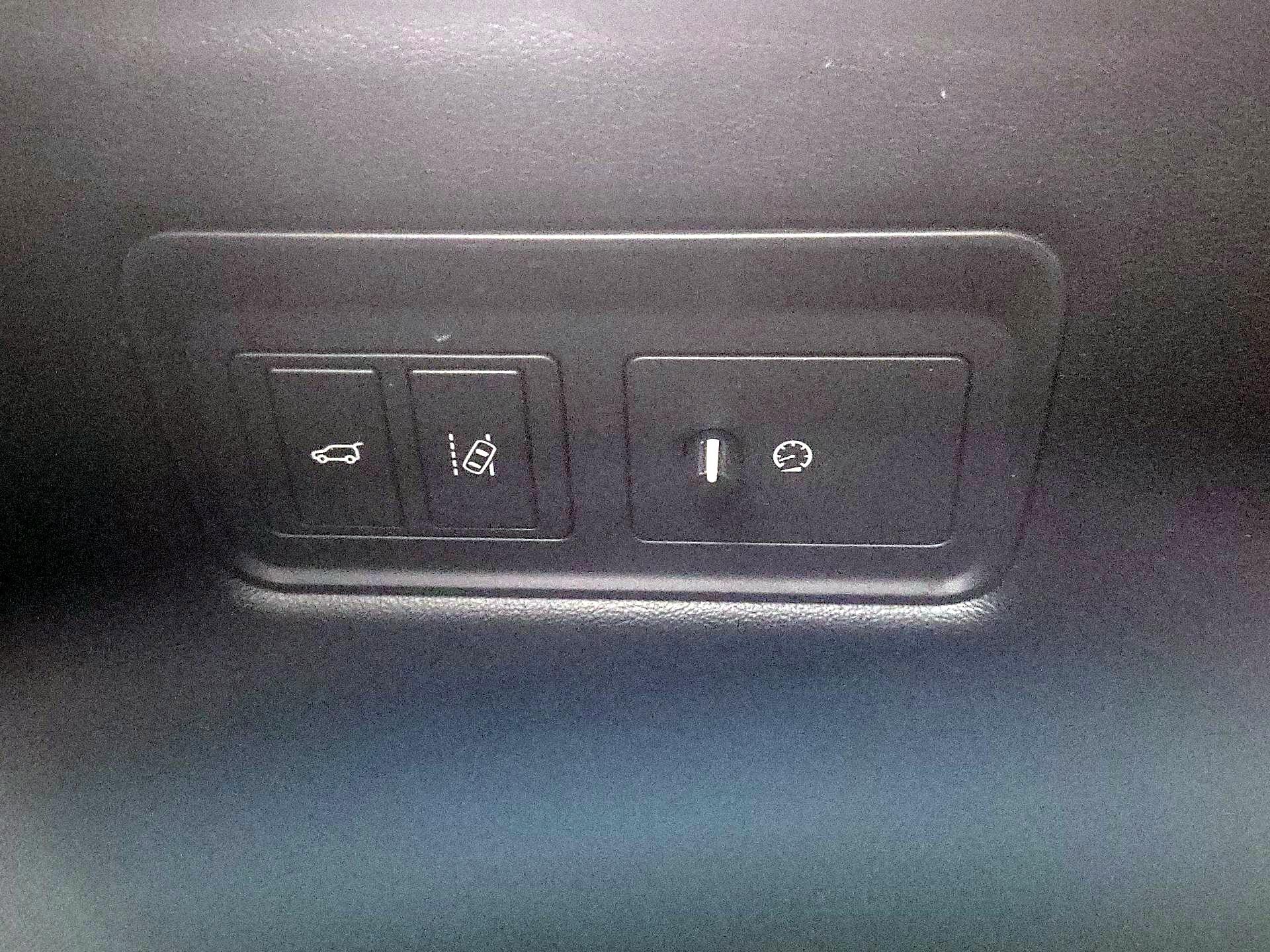 Thumbnail: 2017 Land Rover Range Rover Sport - 13