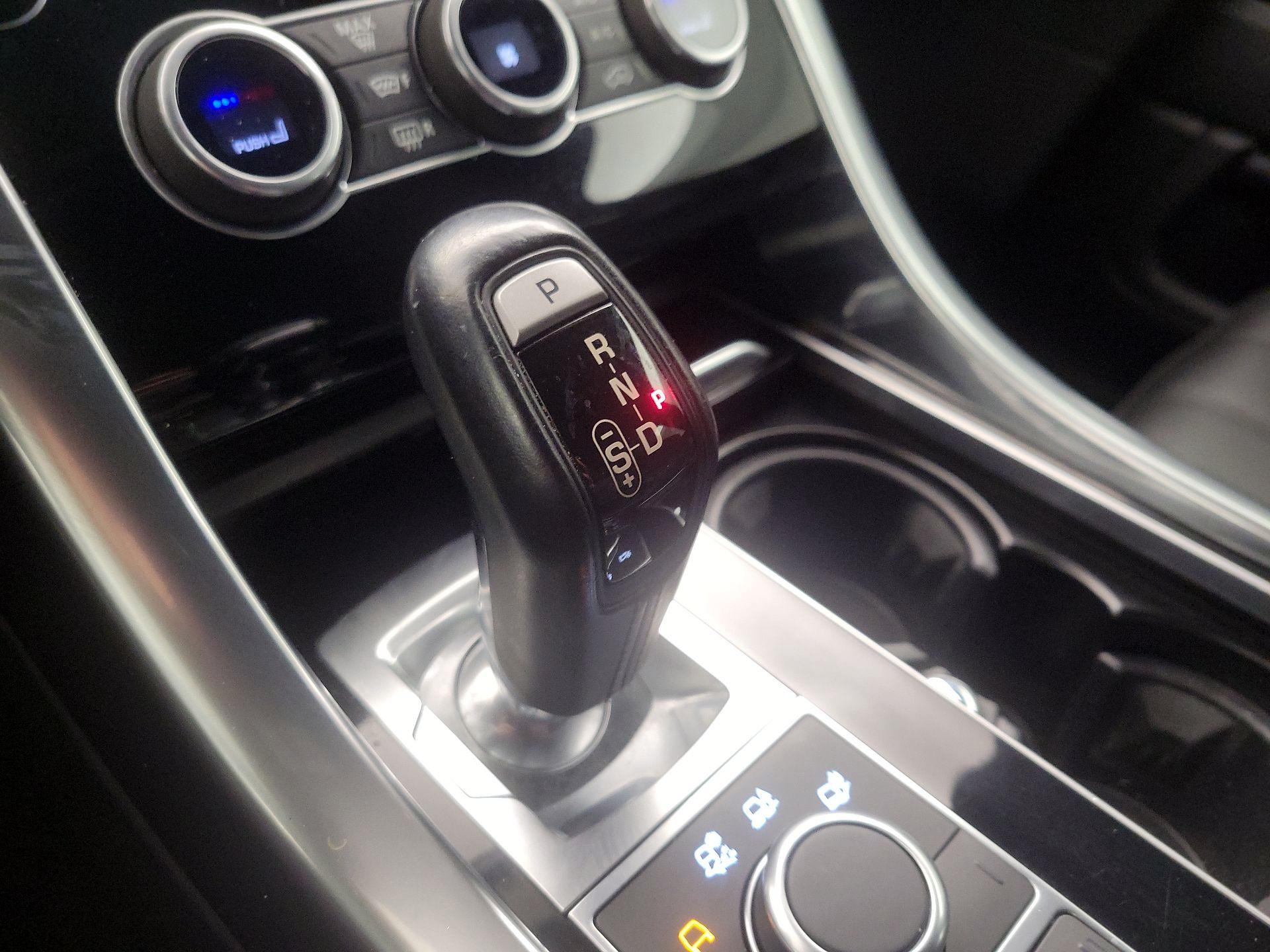 Thumbnail: 2017 Land Rover Range Rover Sport - 18