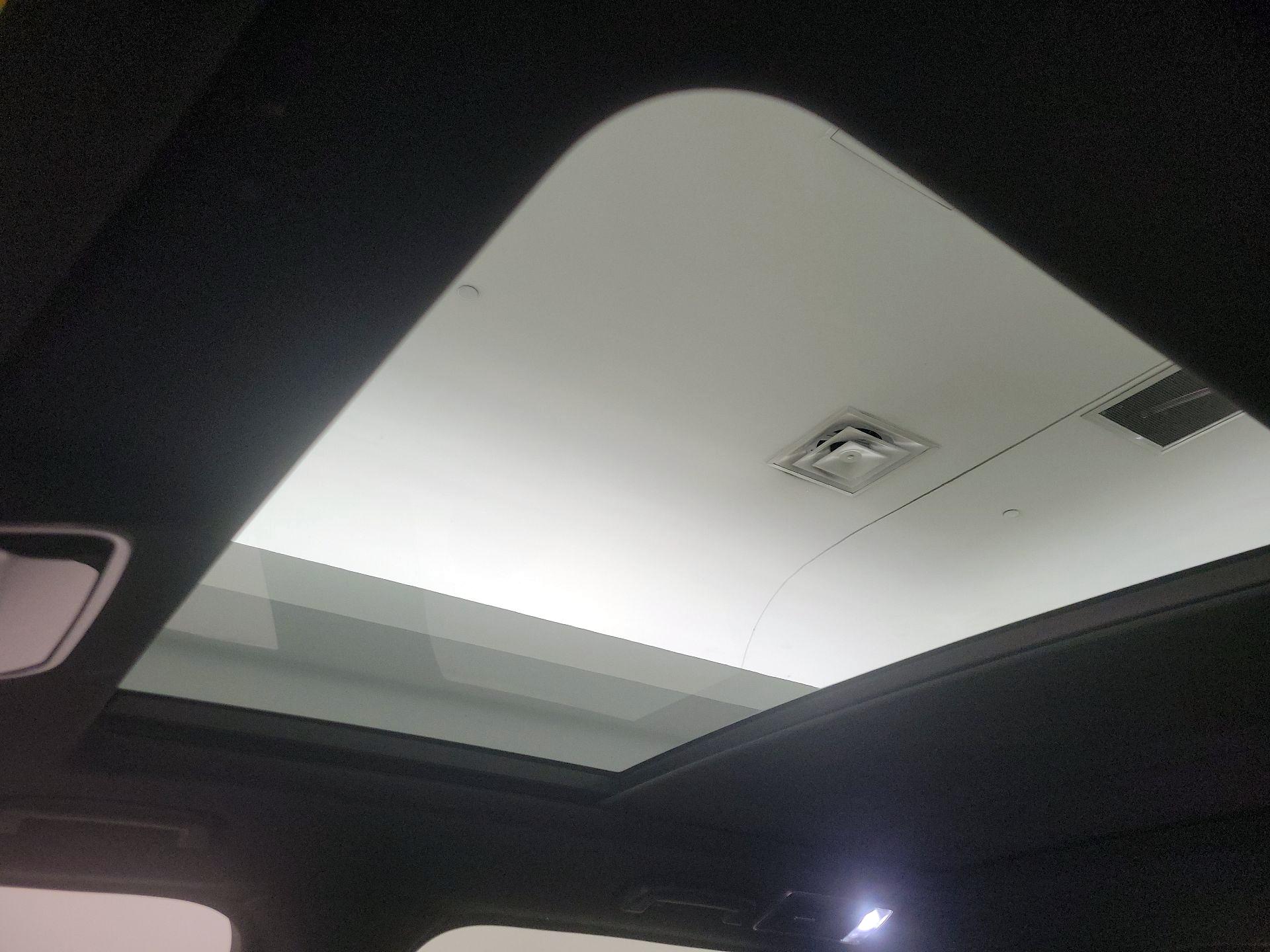 Thumbnail: 2017 Land Rover Range Rover Sport - 20