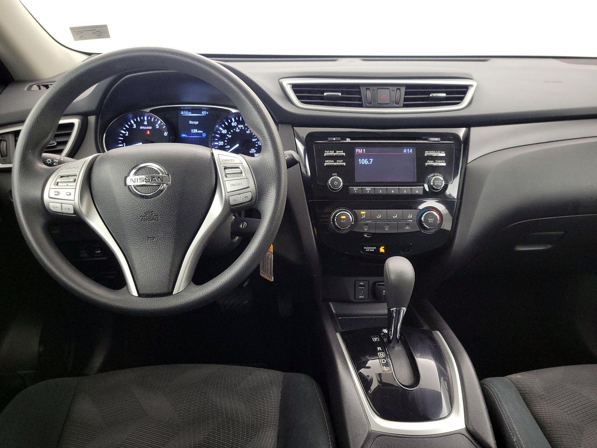 Thumbnail: 2015 Nissan Rogue - 9