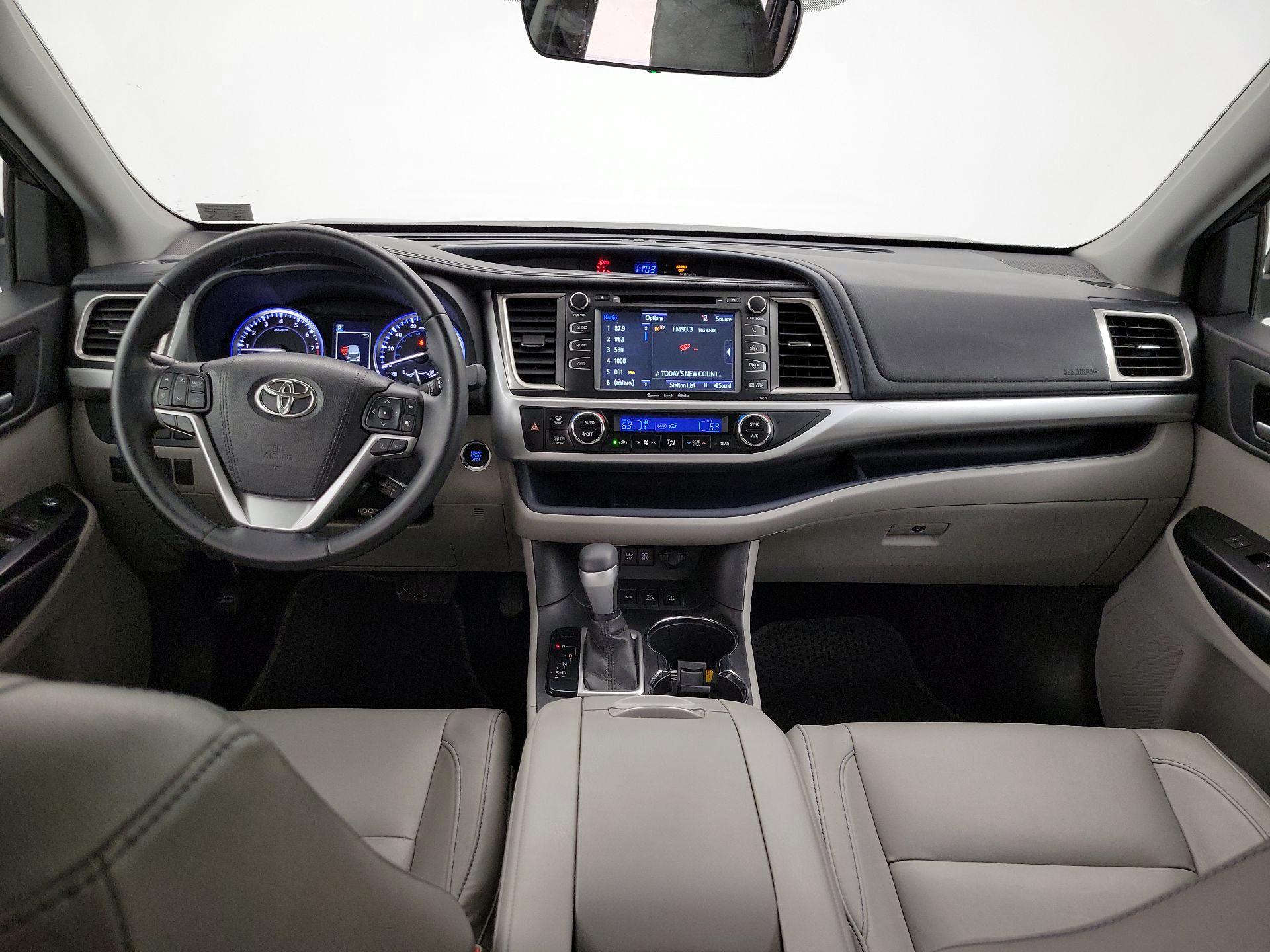 Thumbnail: 2017 Toyota Highlander - 9