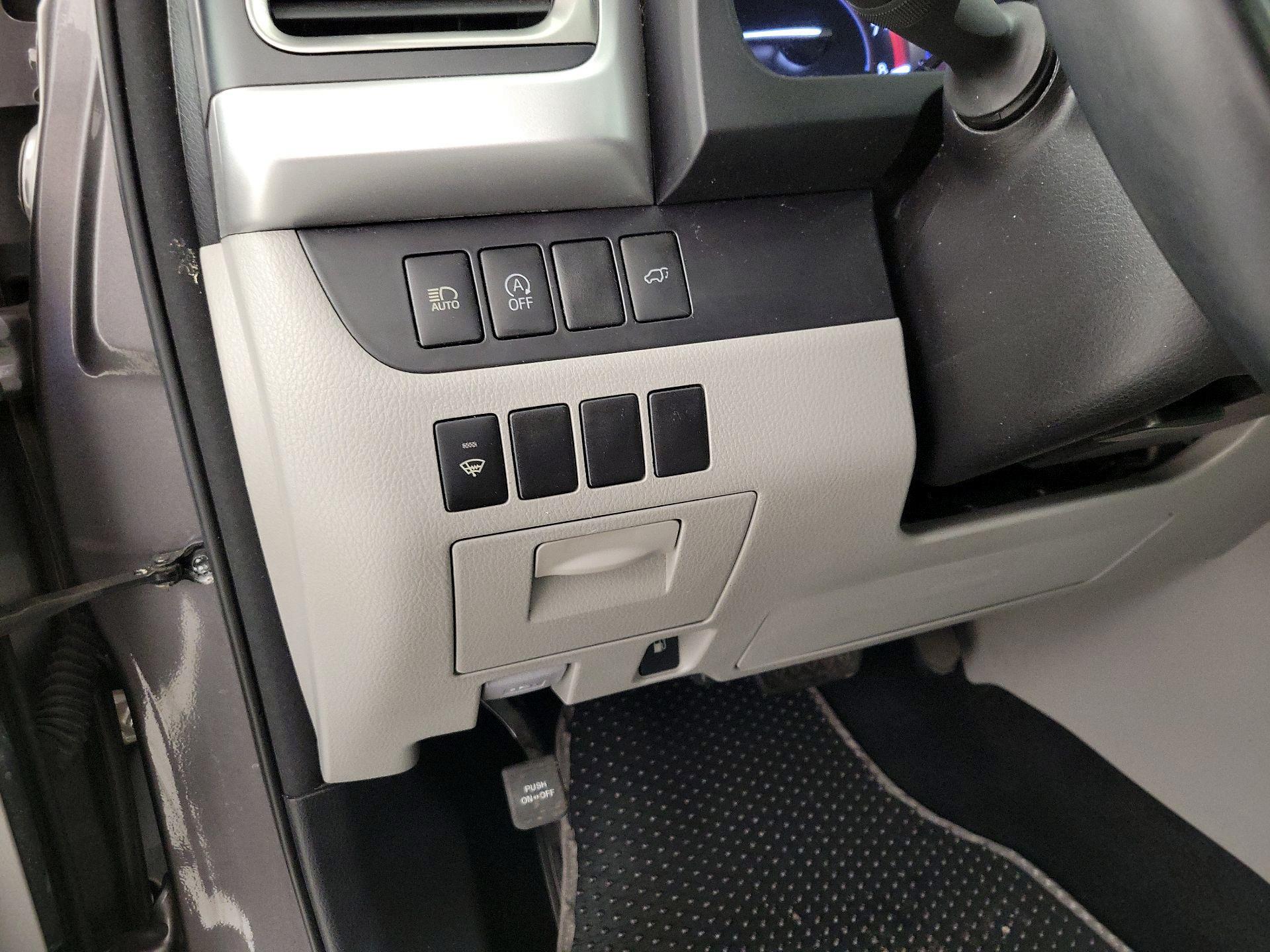 Thumbnail: 2017 Toyota Highlander - 13