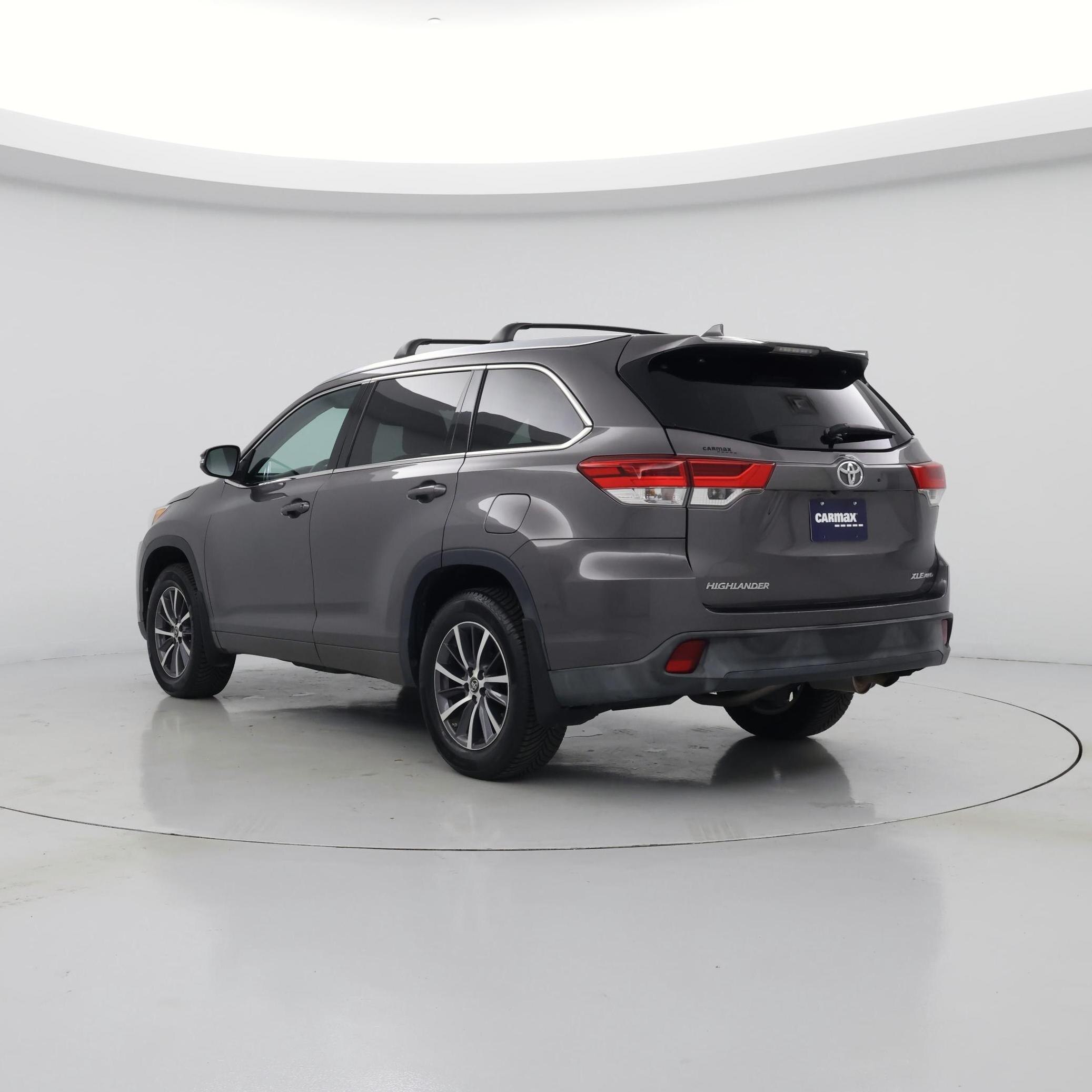 Thumbnail: 2017 Toyota Highlander - 2