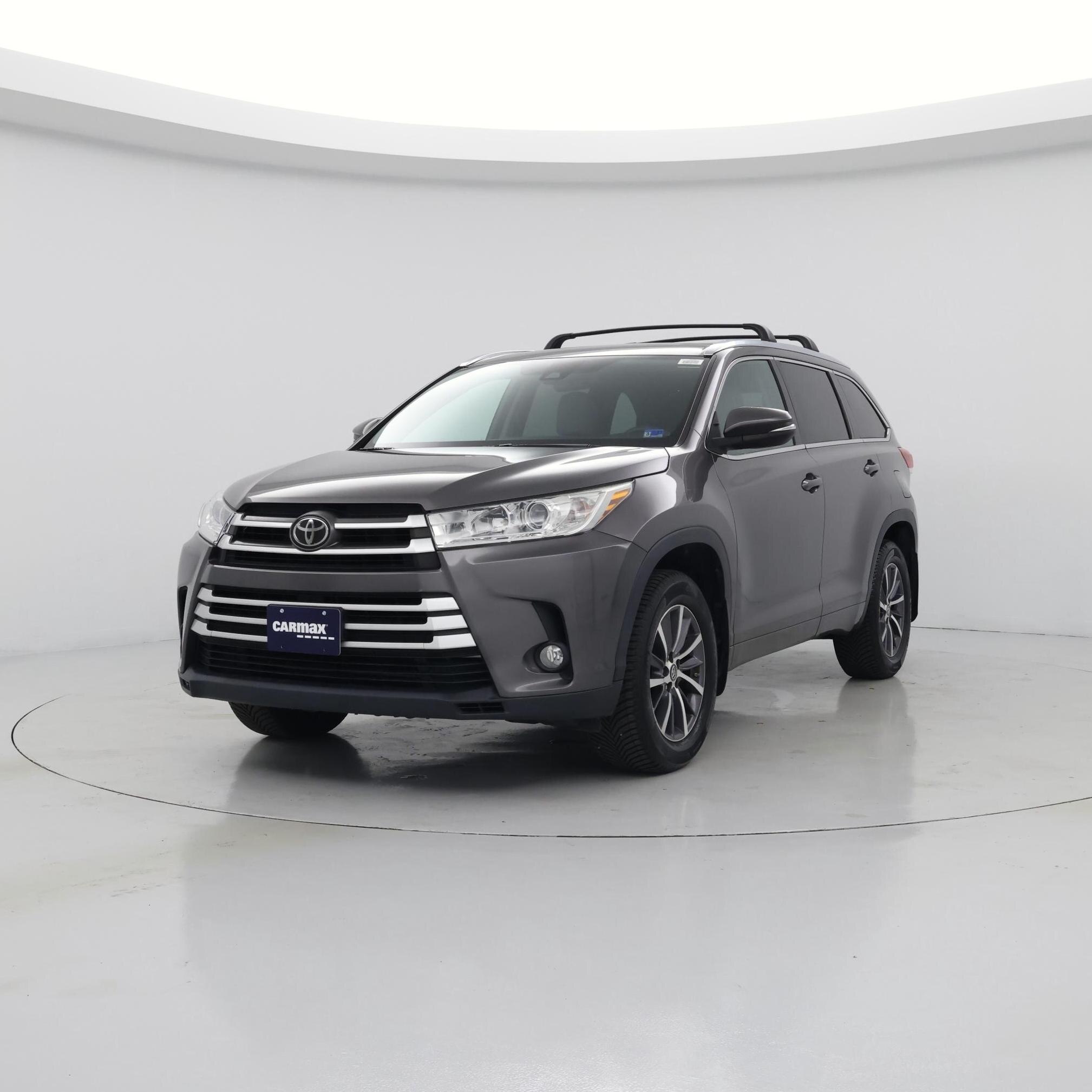 Thumbnail: 2017 Toyota Highlander - 4