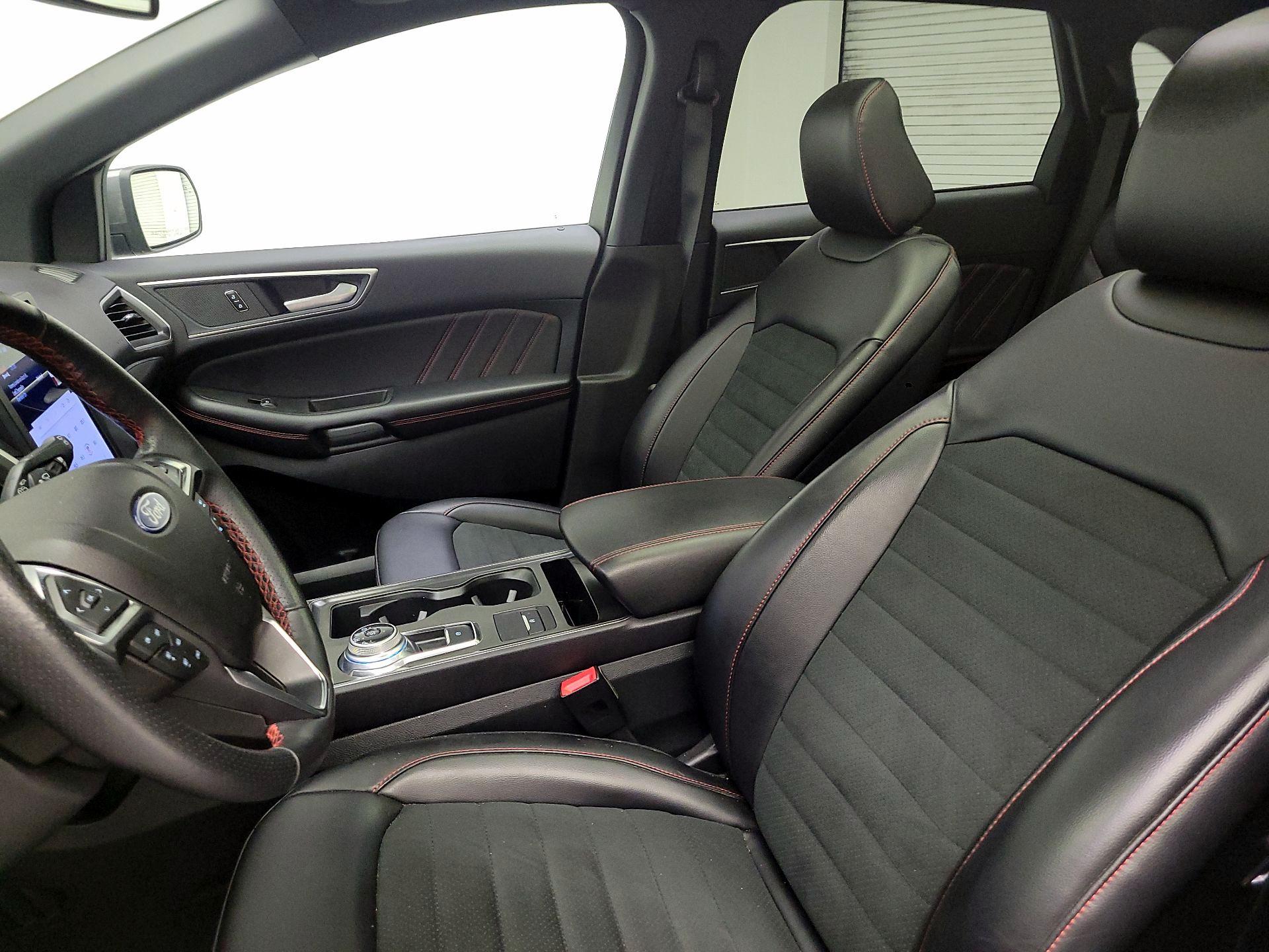 Thumbnail: 2023 Ford Edge - 9