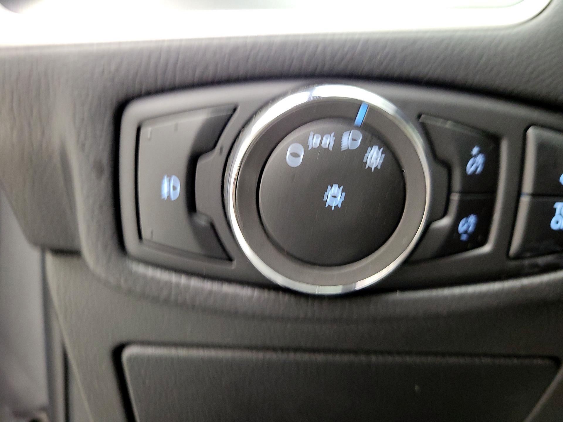 Thumbnail: 2023 Ford Edge - 11