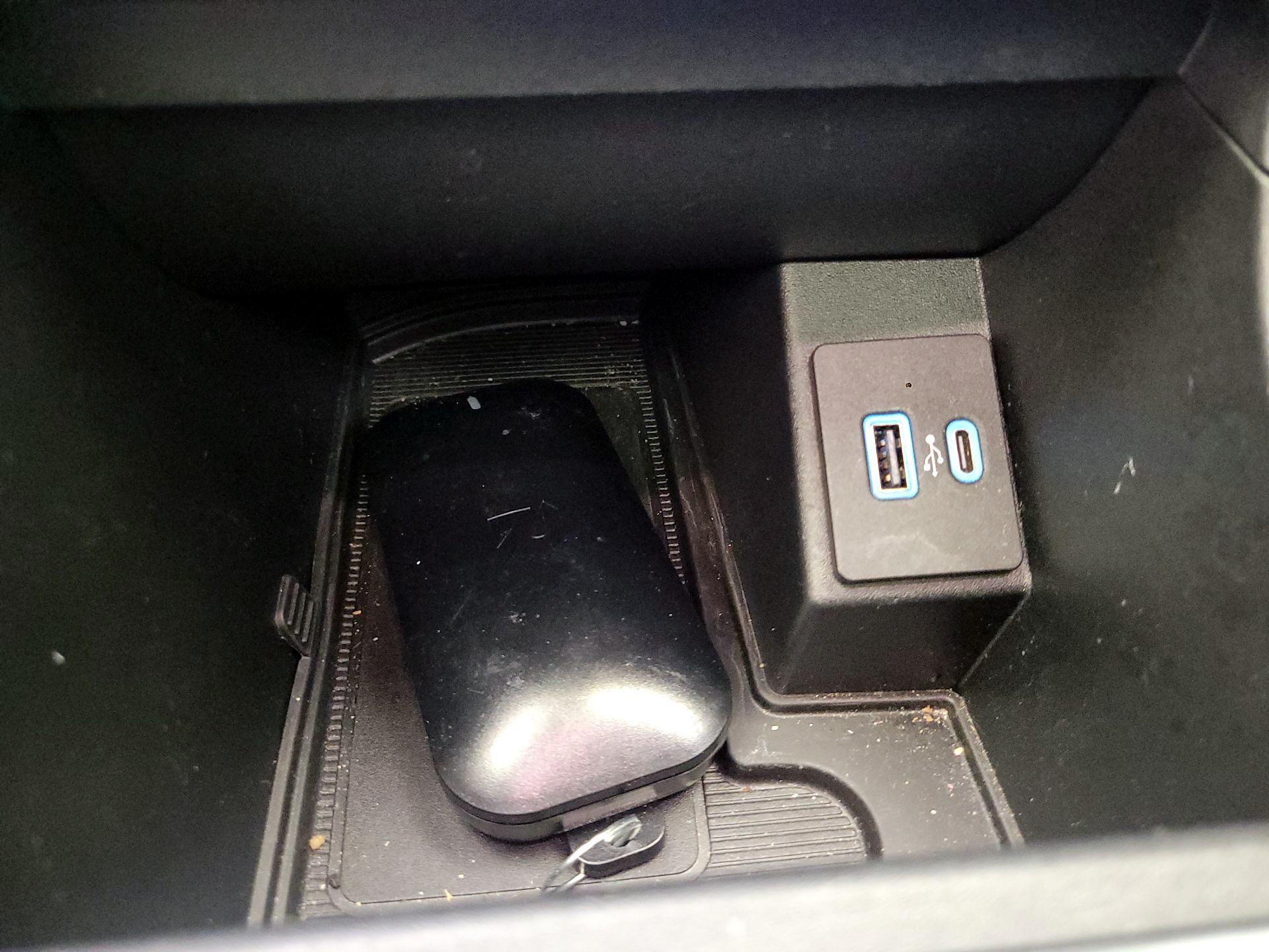 Thumbnail: 2023 Ford Edge - 16