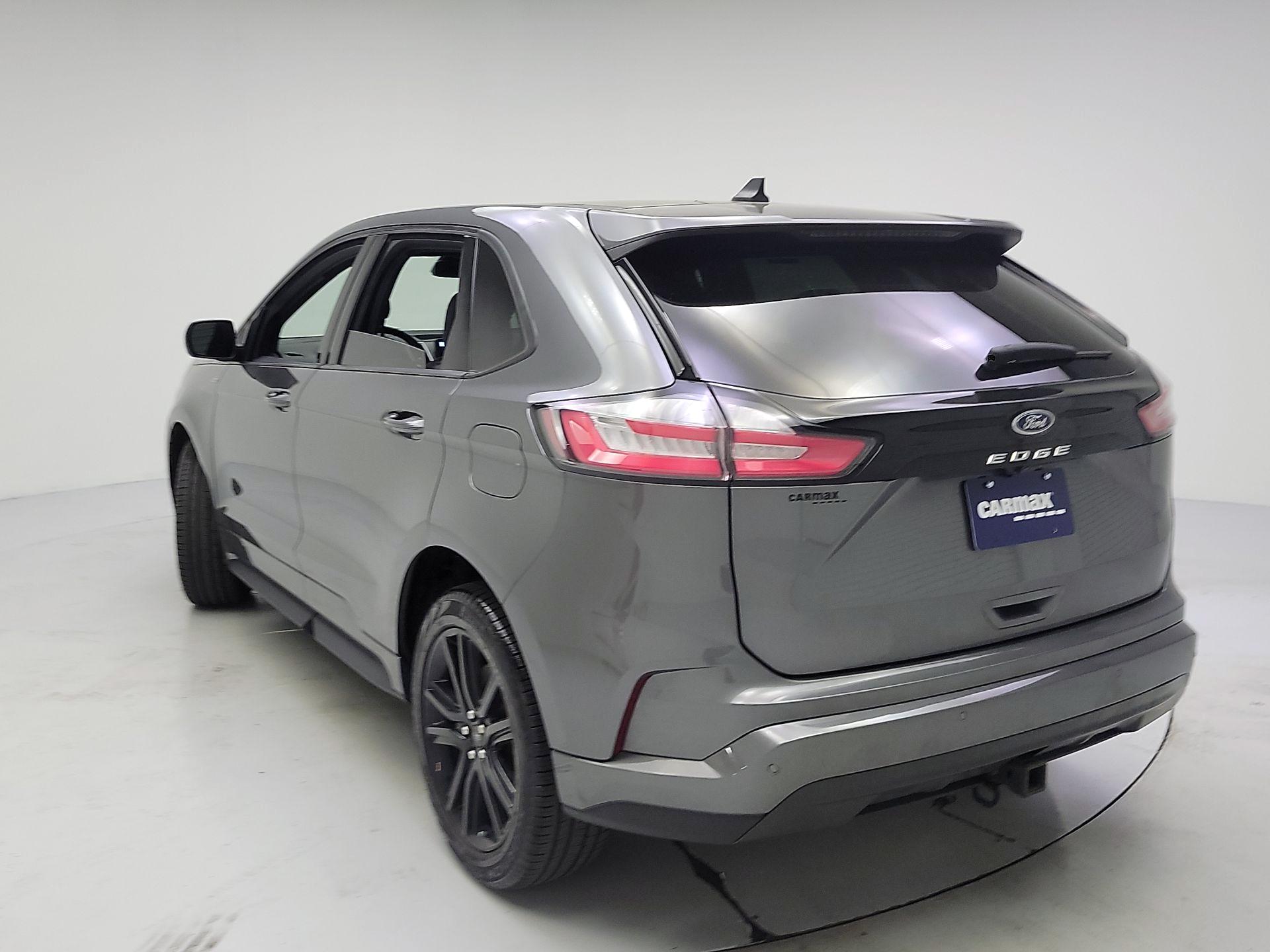 Thumbnail: 2023 Ford Edge - 7