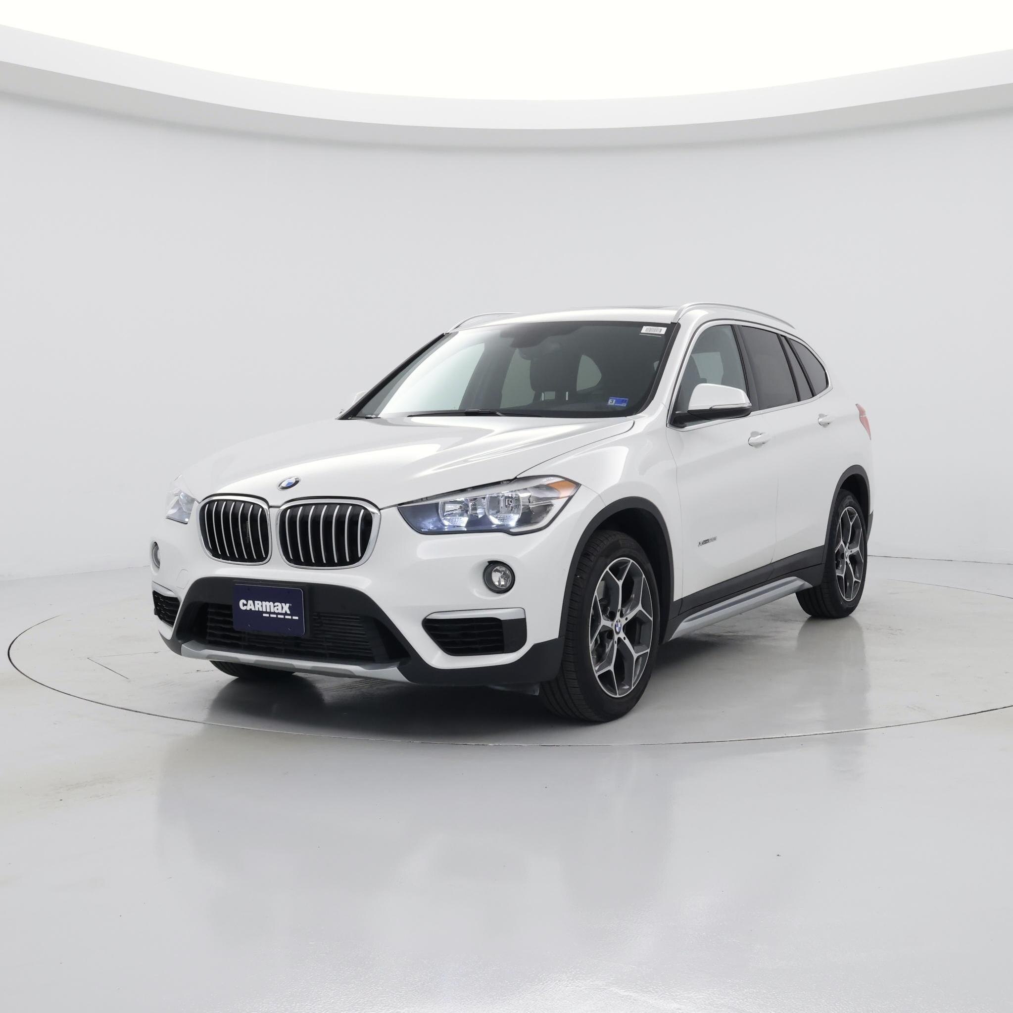 Thumbnail: 2018 BMW X1 - 4
