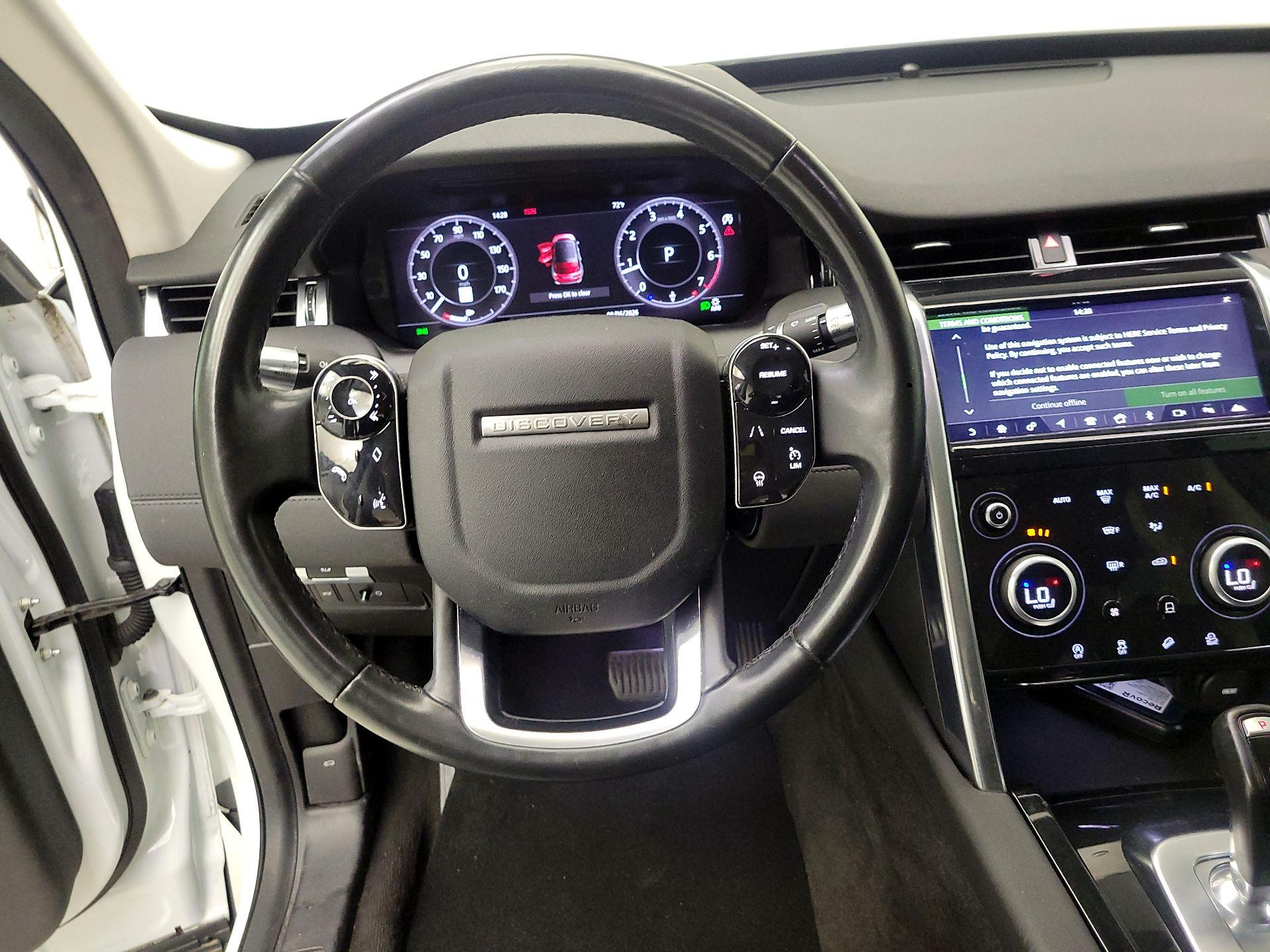 Thumbnail: 2020 Land Rover Discovery Sport - 10