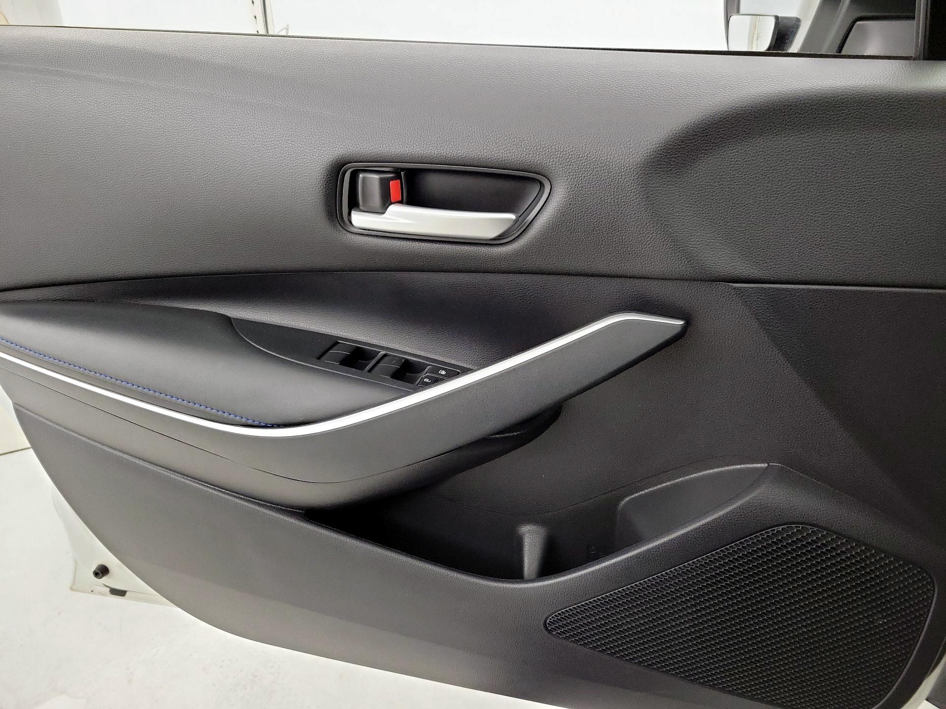 Thumbnail: 2021 Toyota Corolla - 12