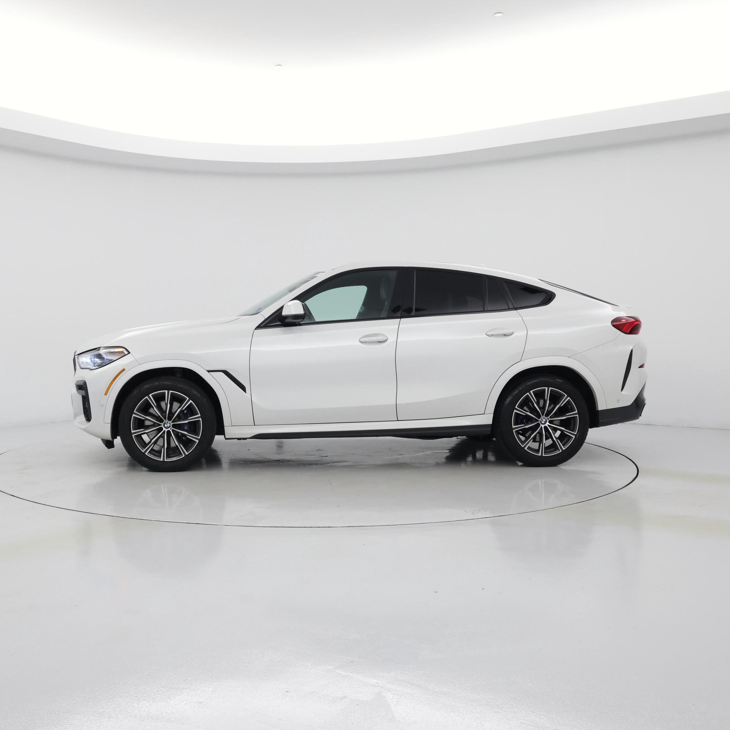 Thumbnail: 2022 BMW X6 - 3