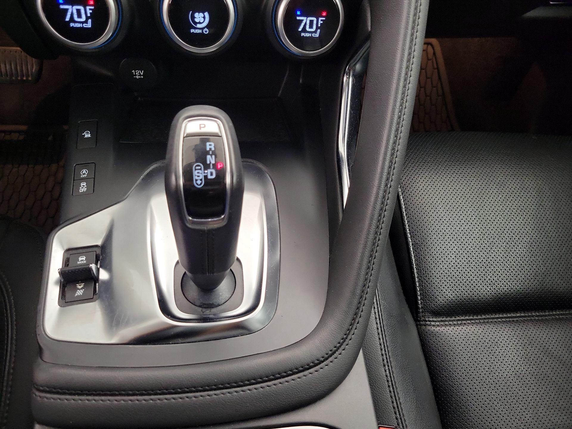 Thumbnail: 2019 Jaguar E-Pace - 18