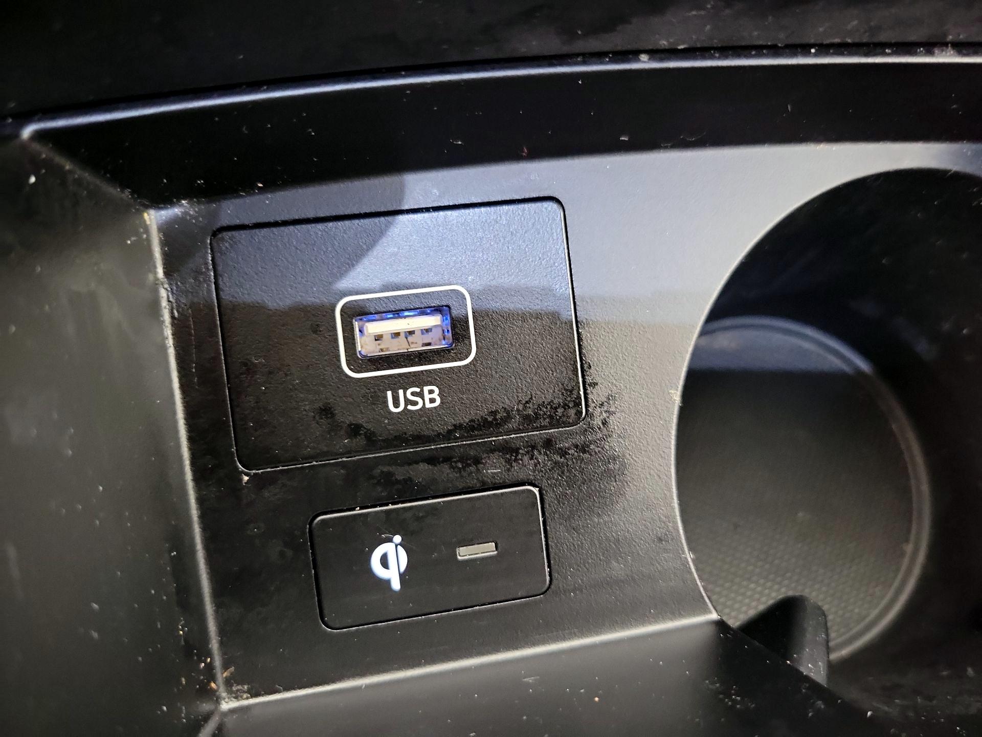 Thumbnail: 2023 Hyundai Santa Fe - 19