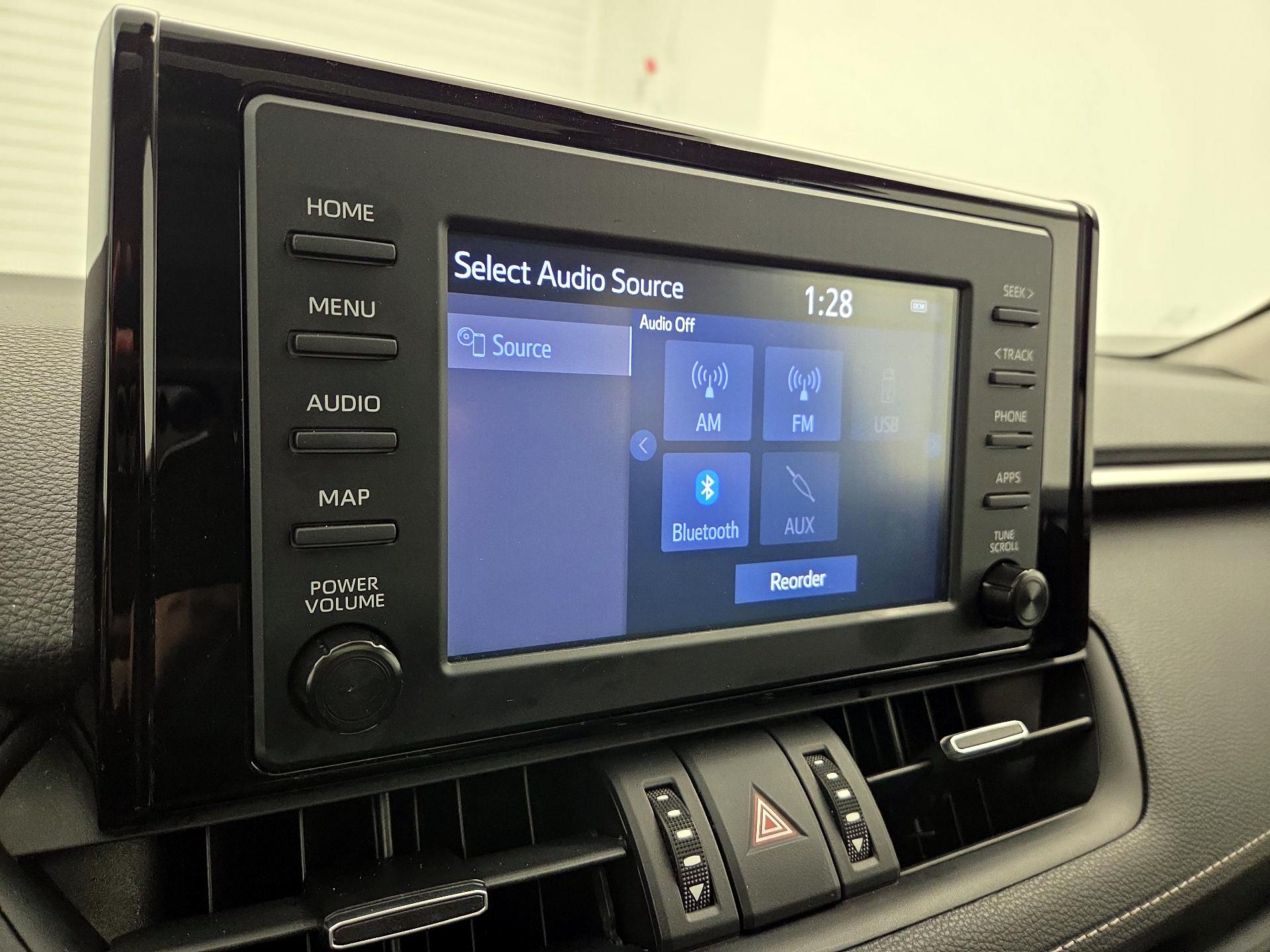 Thumbnail: 2019 Toyota RAV4 - 15