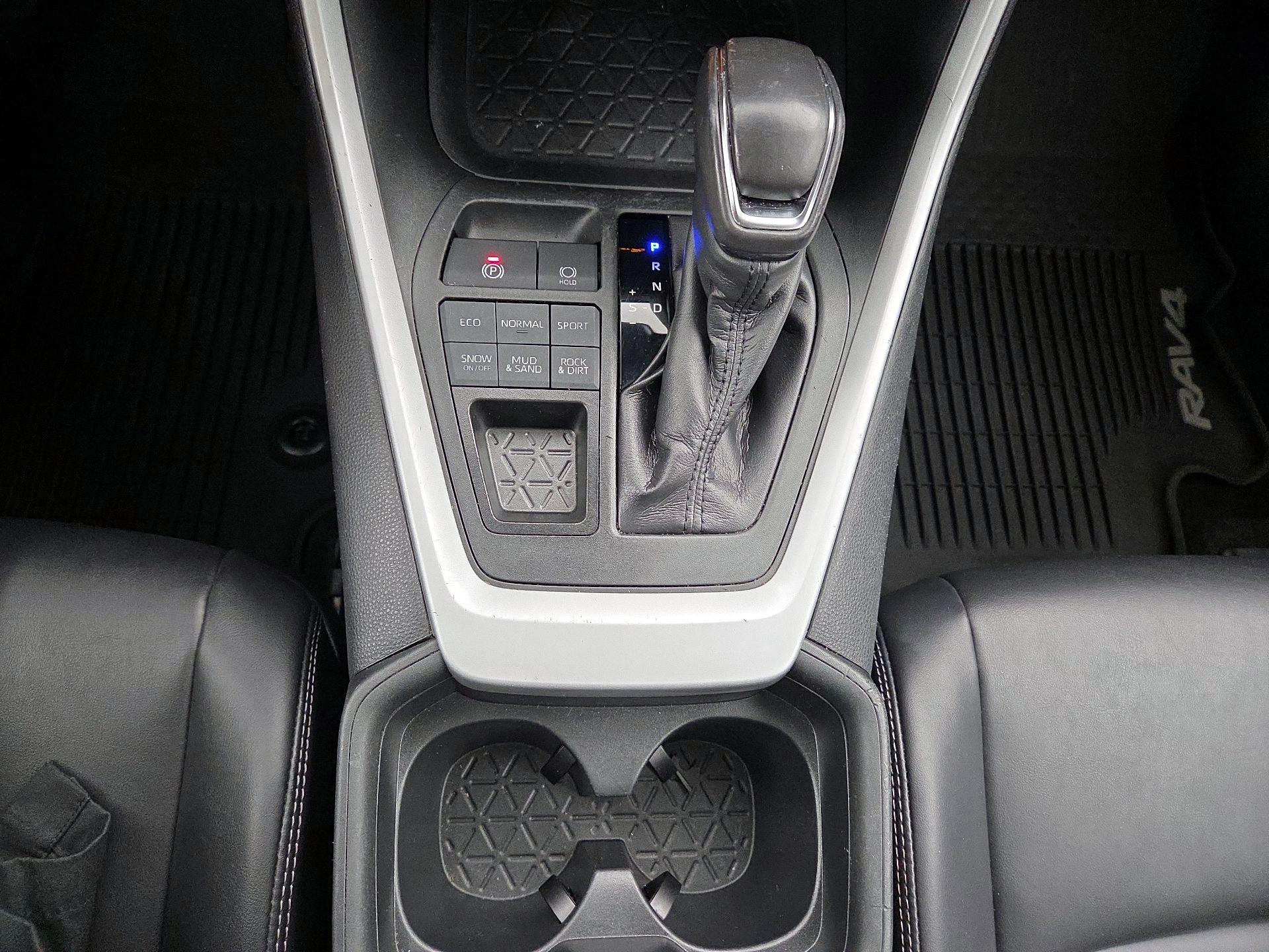 Thumbnail: 2019 Toyota RAV4 - 17