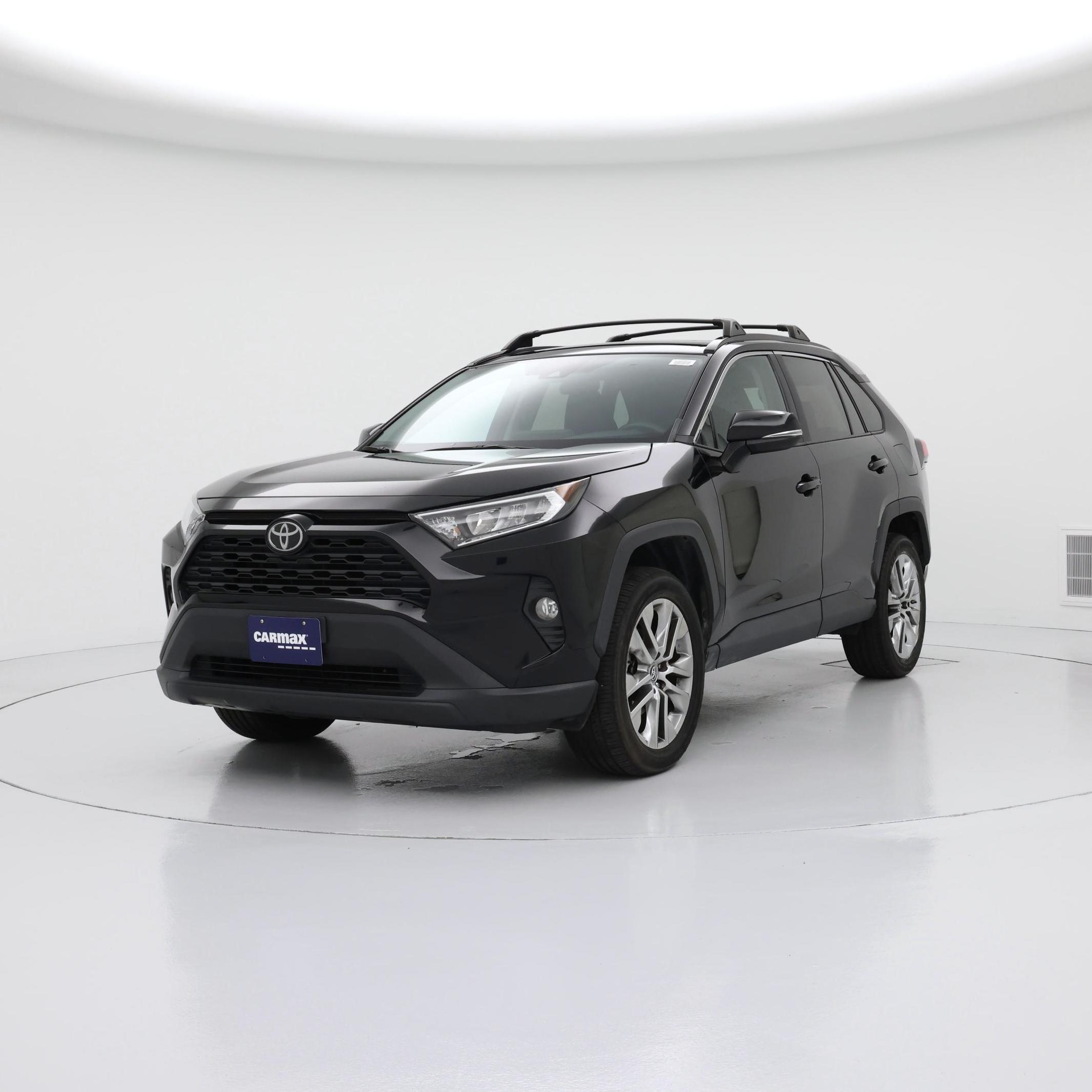 Thumbnail: 2019 Toyota RAV4 - 4