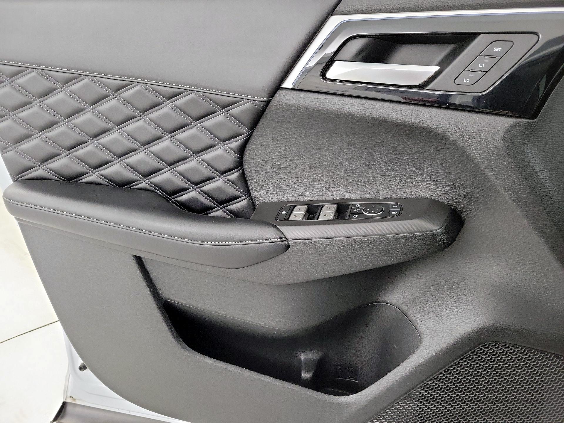 Thumbnail: 2022 Mitsubishi Outlander - 12