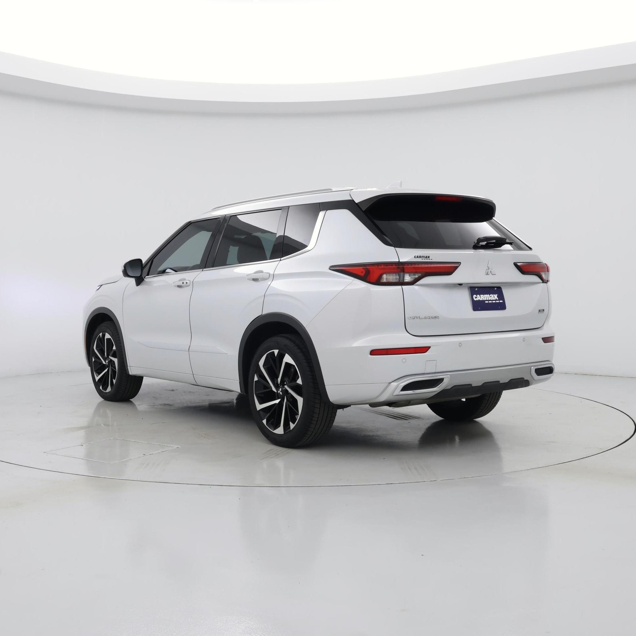 Thumbnail: 2022 Mitsubishi Outlander - 2