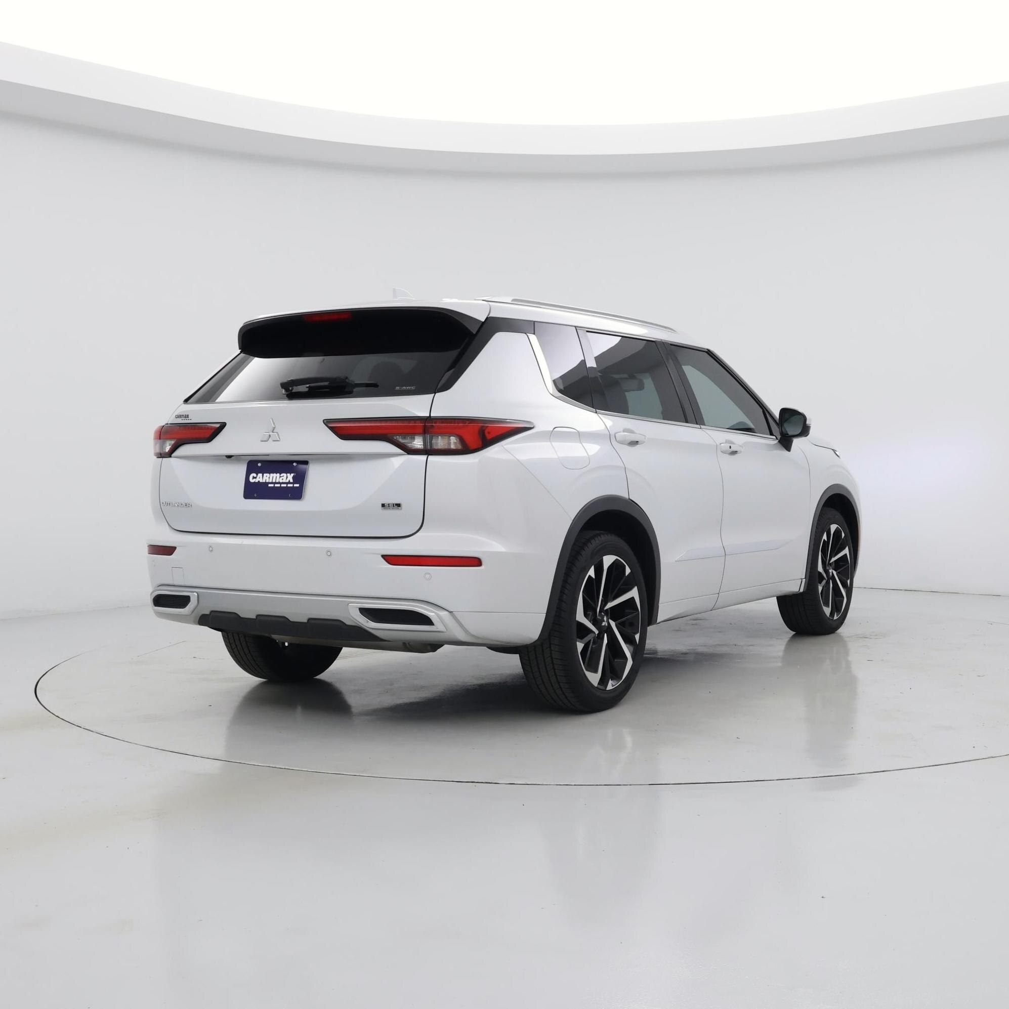 Thumbnail: 2022 Mitsubishi Outlander - 8