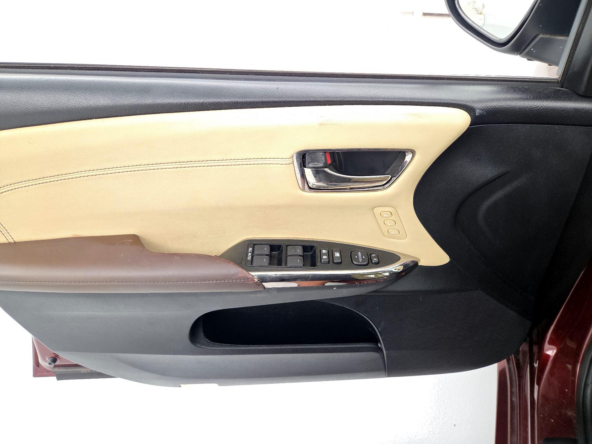 Thumbnail: 2014 Toyota Avalon - 12